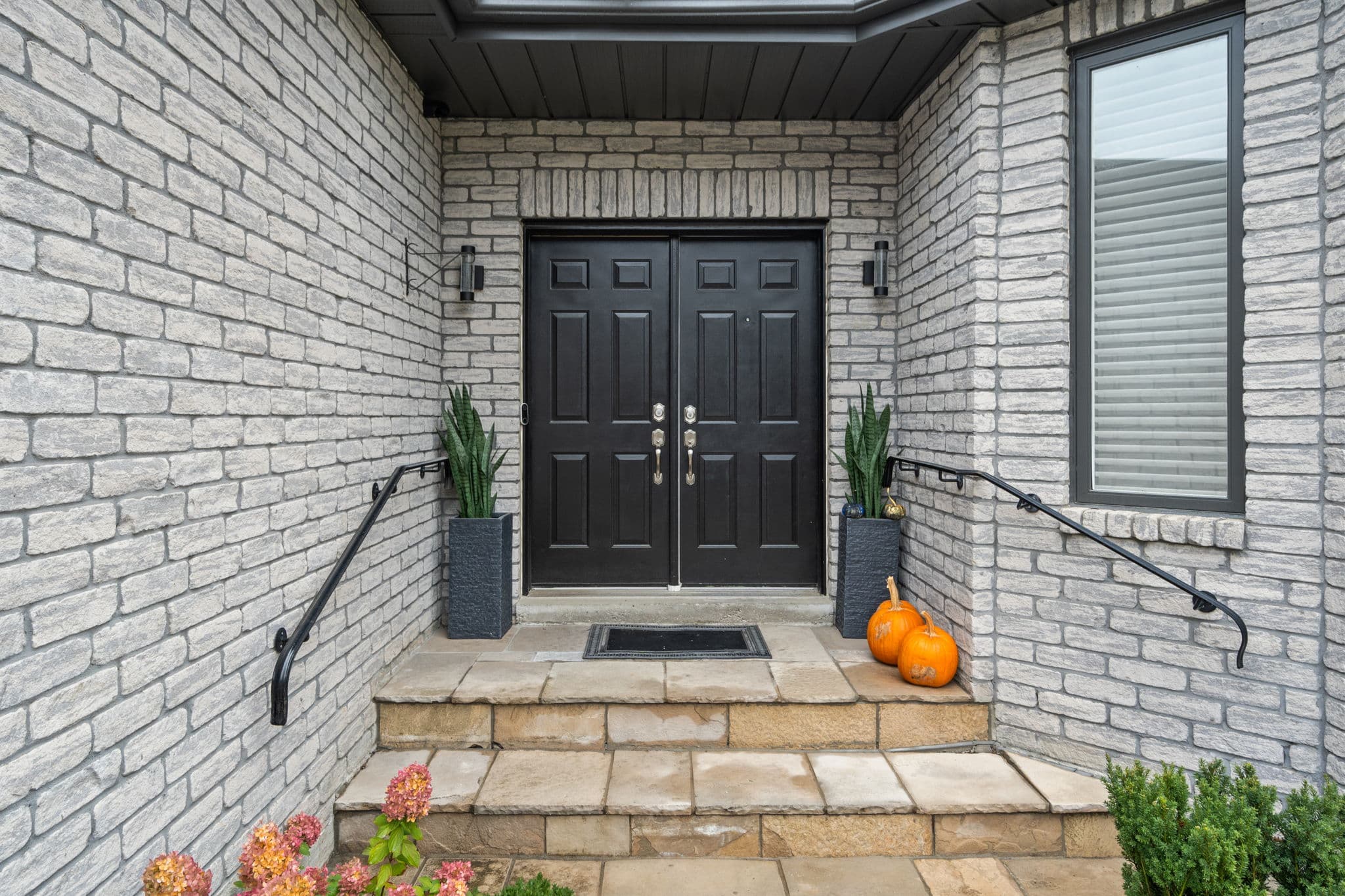 38 Downing Blvd Vaughan, ON L4J 8G9
