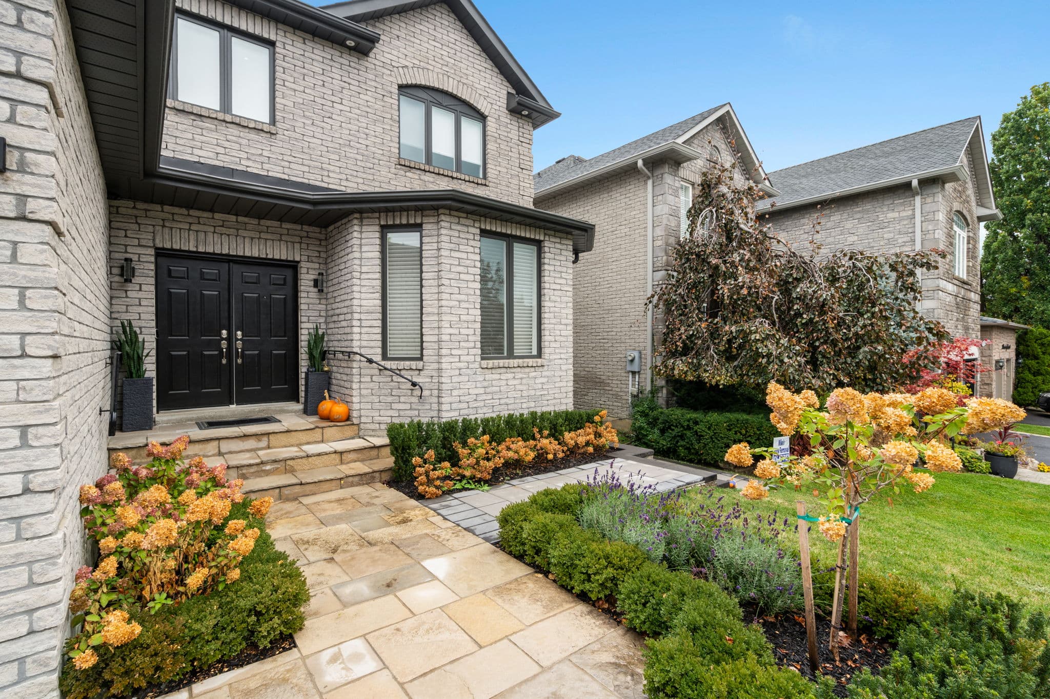 38 Downing Blvd Vaughan, ON L4J 8G9