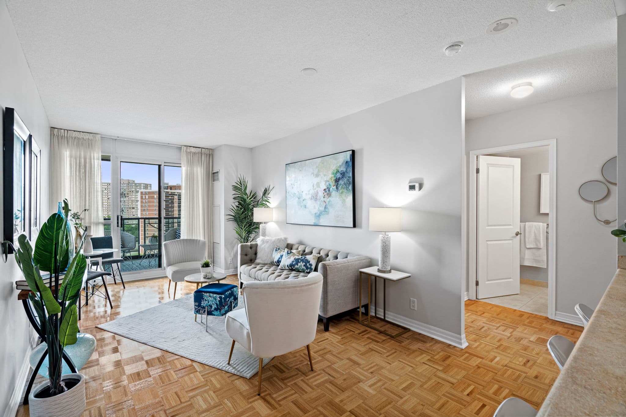 38 Fontenay Ct Unit 1310 Toronto, ON M9A 5H5