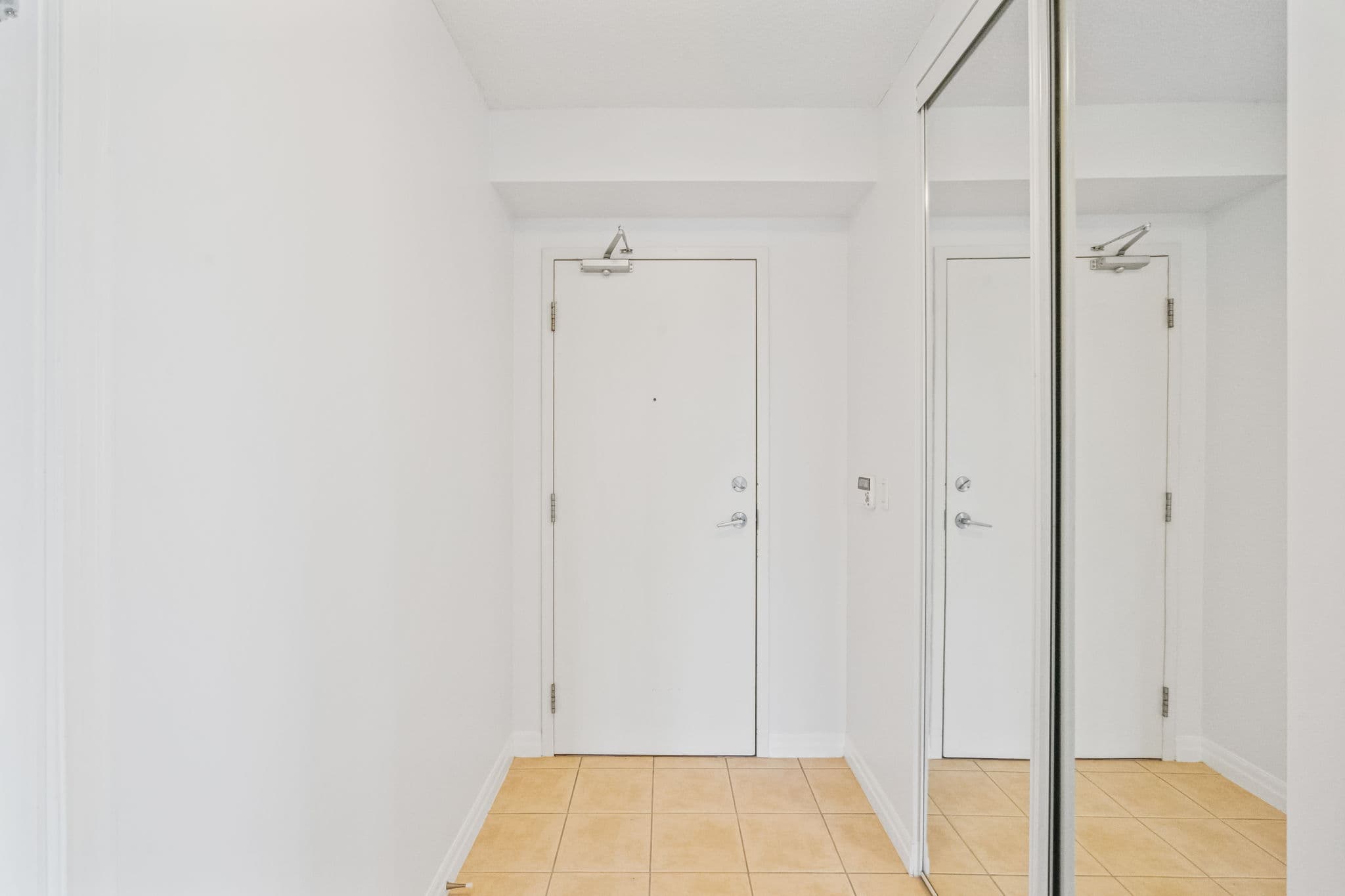 38 Fontenay Ct Unit 509 Toronto, ON M9A 5H5