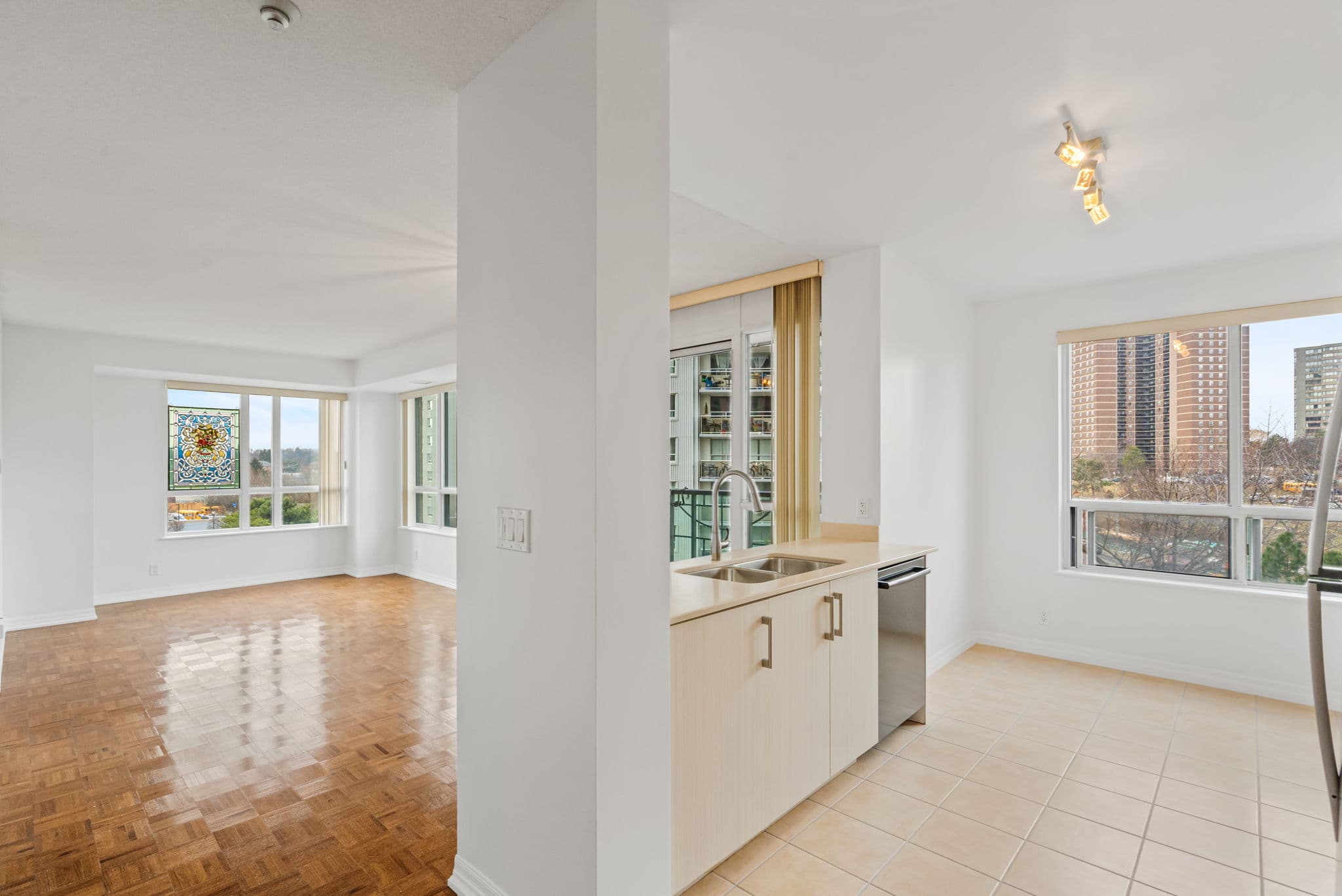 38 Fontenay Ct Unit 509 Toronto, ON M9A 5H5