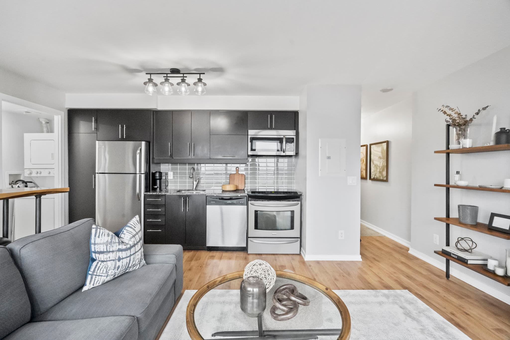 38 Joe Shuster Way Unit 1911 Toronto, ON M6K 0A5