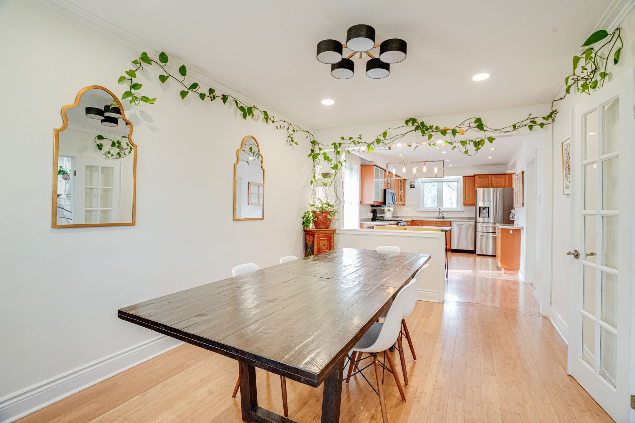 38 Sunnycrest Rd Toronto, ON M2R 2T4