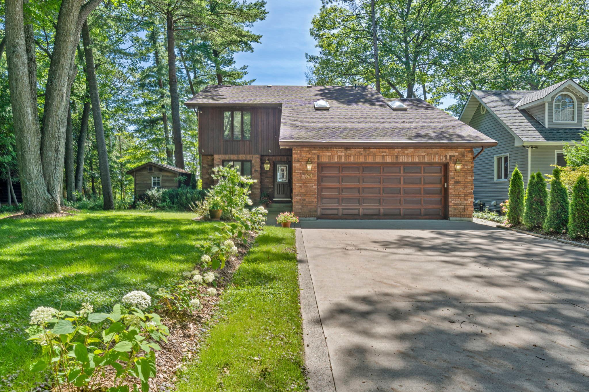 38 Willow Dr Tiny, ON L0L 1P1