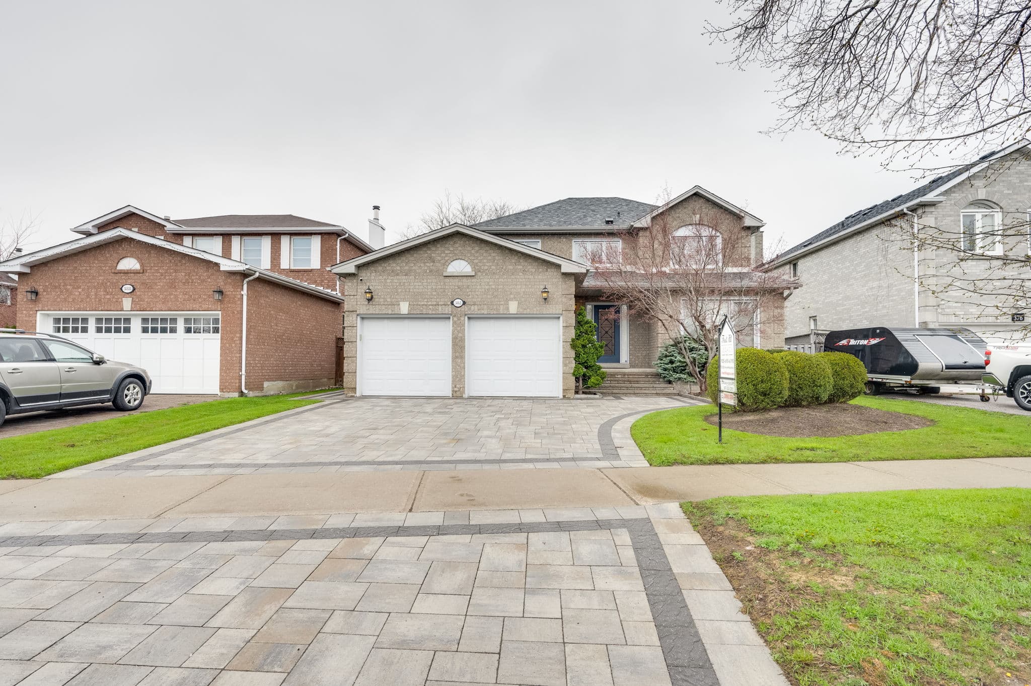 382 Beverley Glen Blvd Vaughan, ON L4J 7S5