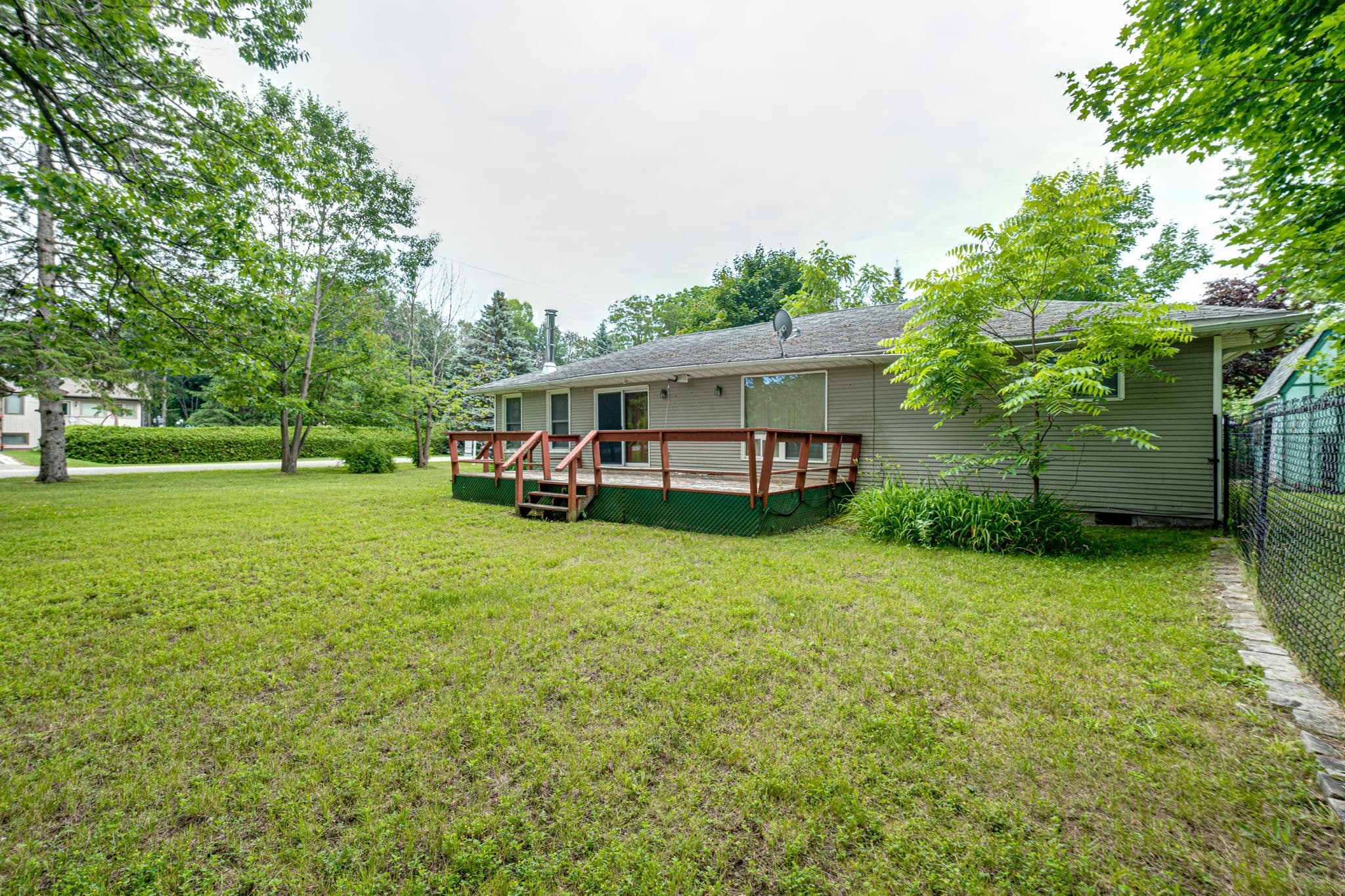3894 West St Innisfil, ON L9S 2L9