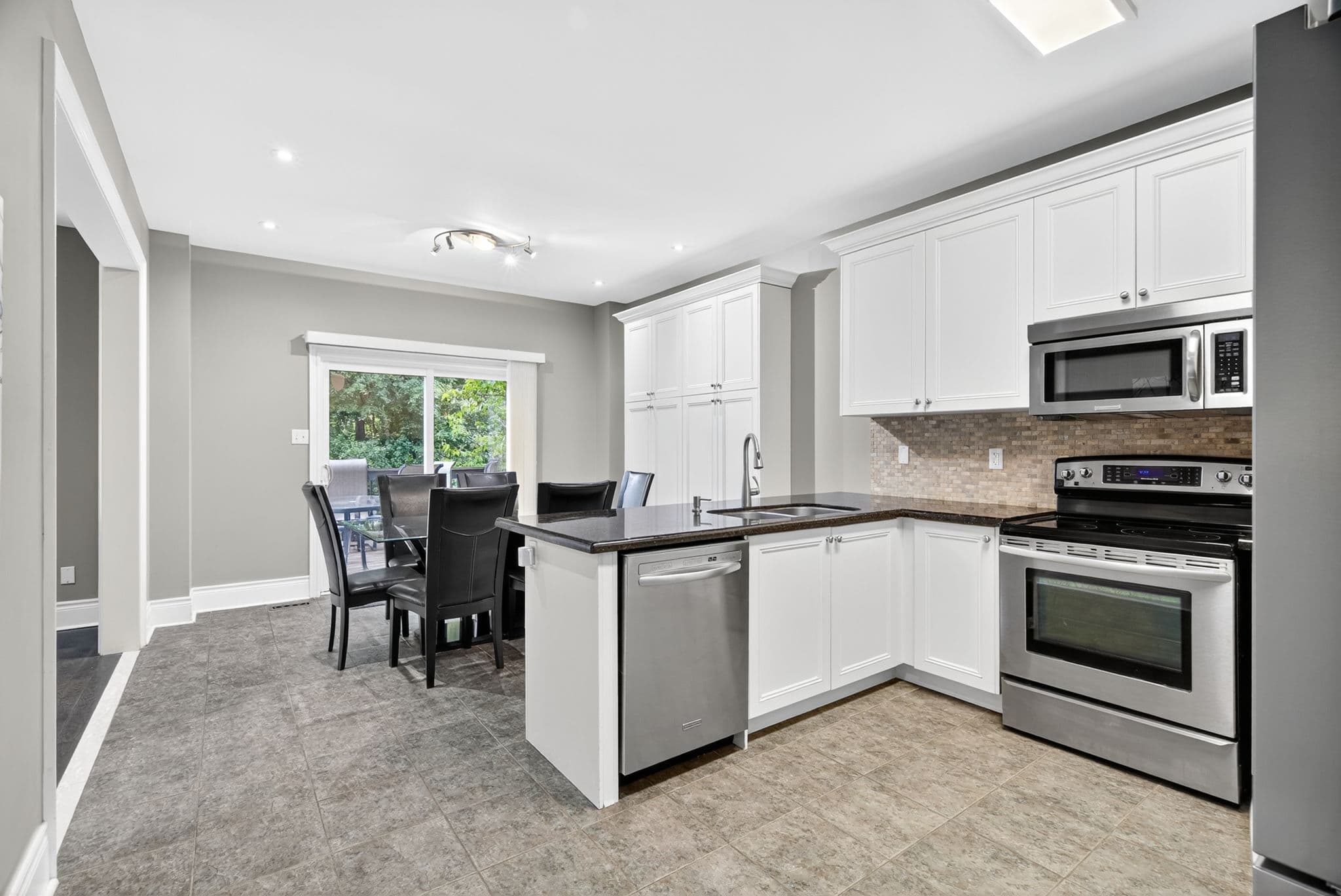 39 Old Orchard Crescent Richmond Hill, ON L4S 0A2