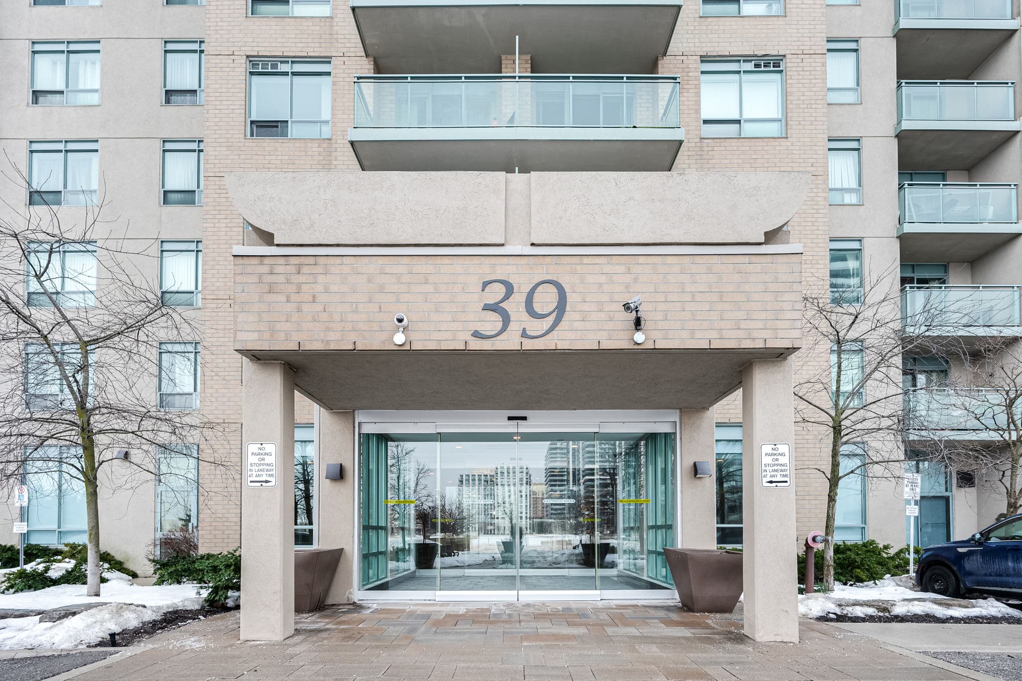 39 Oneida Crescent Unit 505 Richmond Hill, ON L4B 4T9