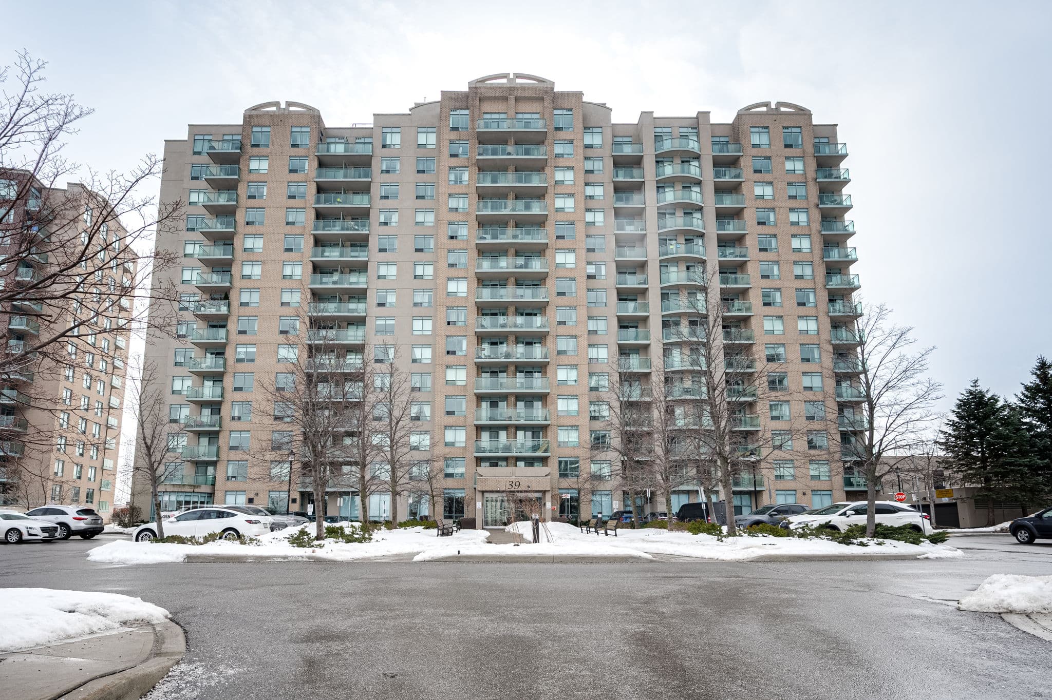 39 Oneida Crescent Unit 505 Richmond Hill, ON L4B 4T9
