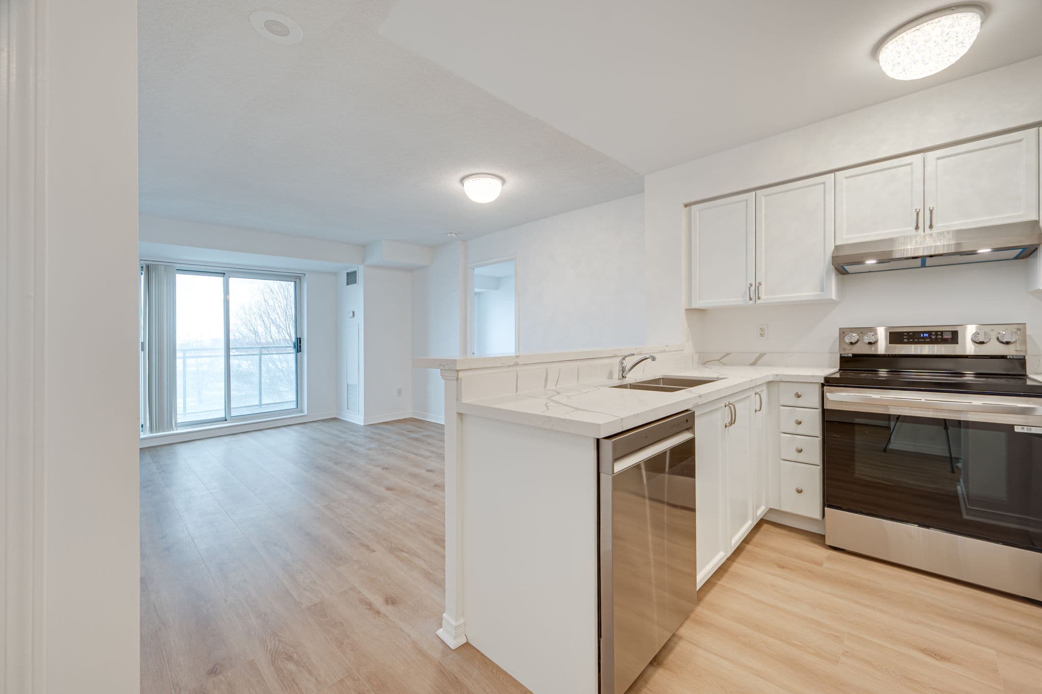 39 Oneida Crescent Unit 505 Richmond Hill, ON L4B 4T9