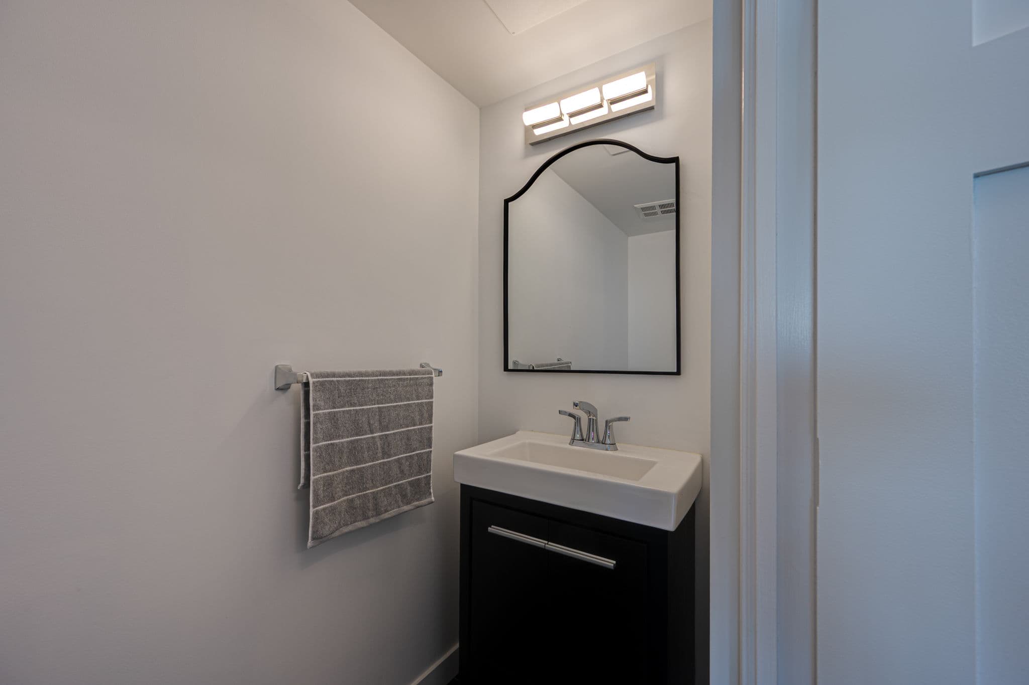 39 Oneida Crescent Unit 920 Richmond Hill, ON L4B 4T9