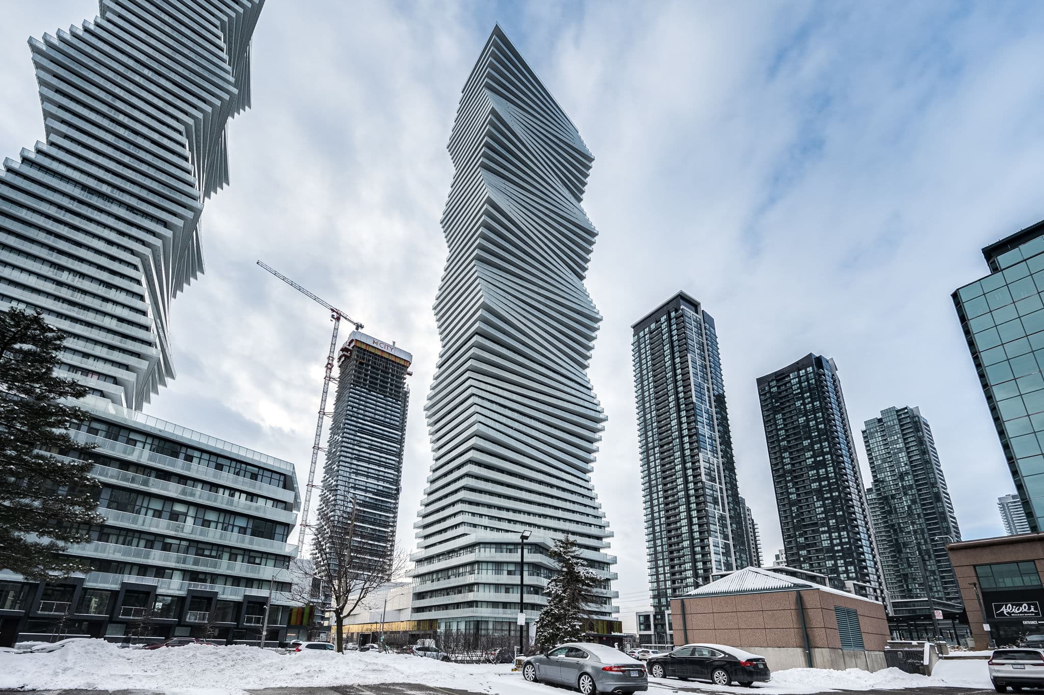 3900 Confederation Pkwy Mississauga, ON L5B 0M3