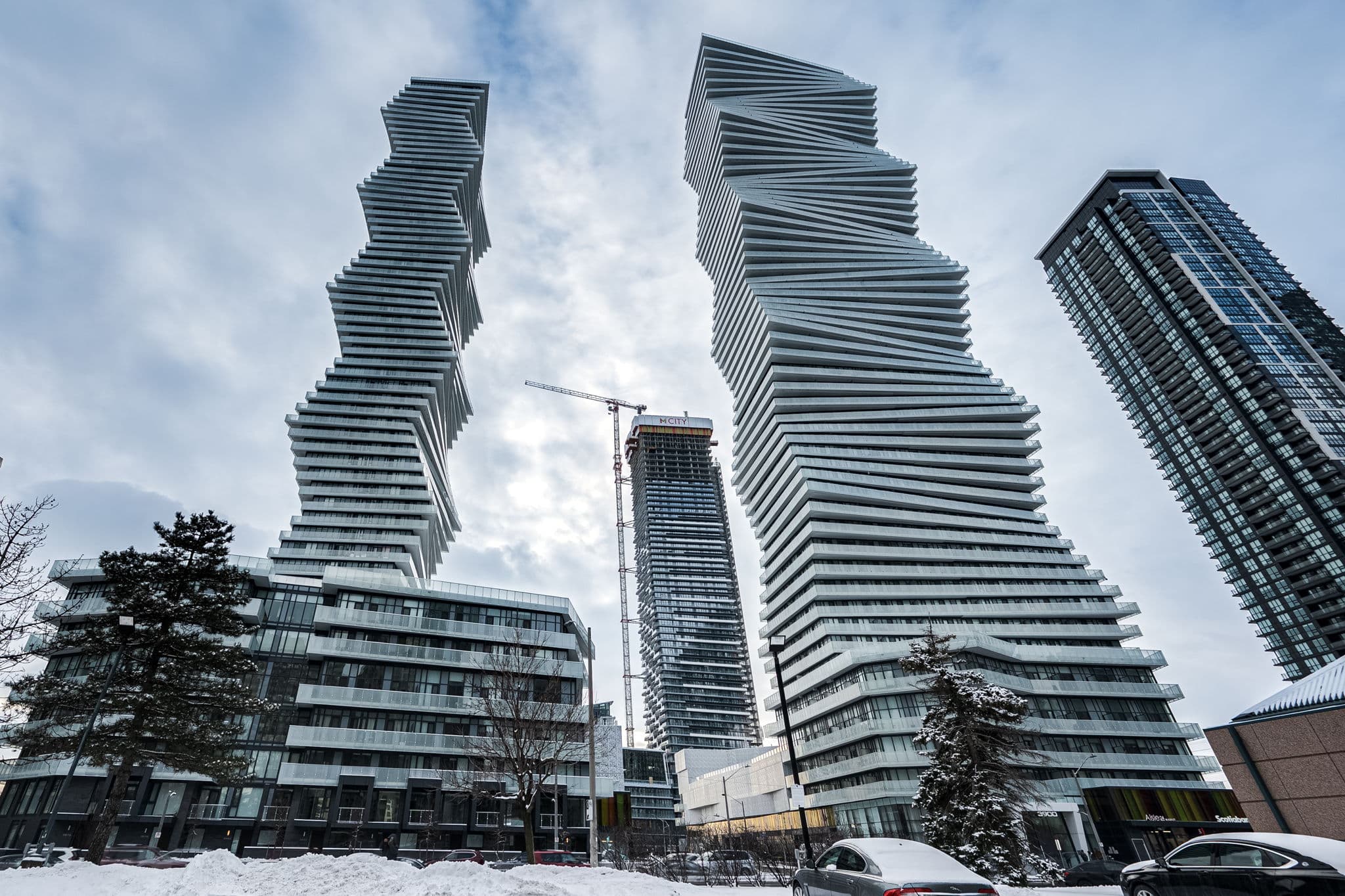 3900 Confederation Pkwy Mississauga, ON L5B 0M3