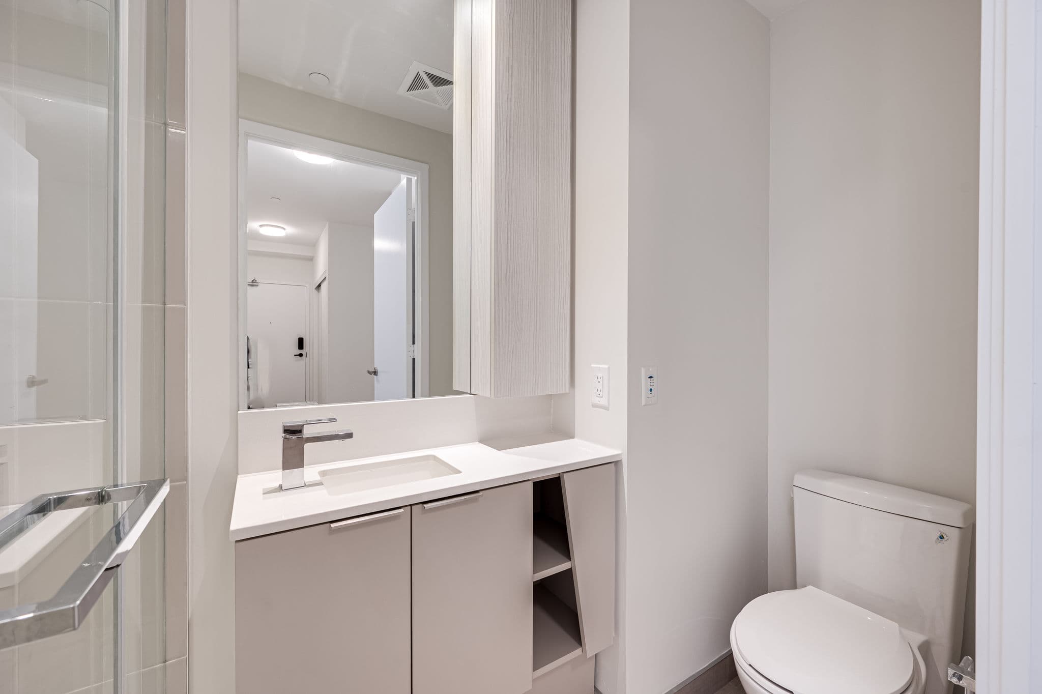 3900 Confederation Pkwy Mississauga, ON L5B 0M3