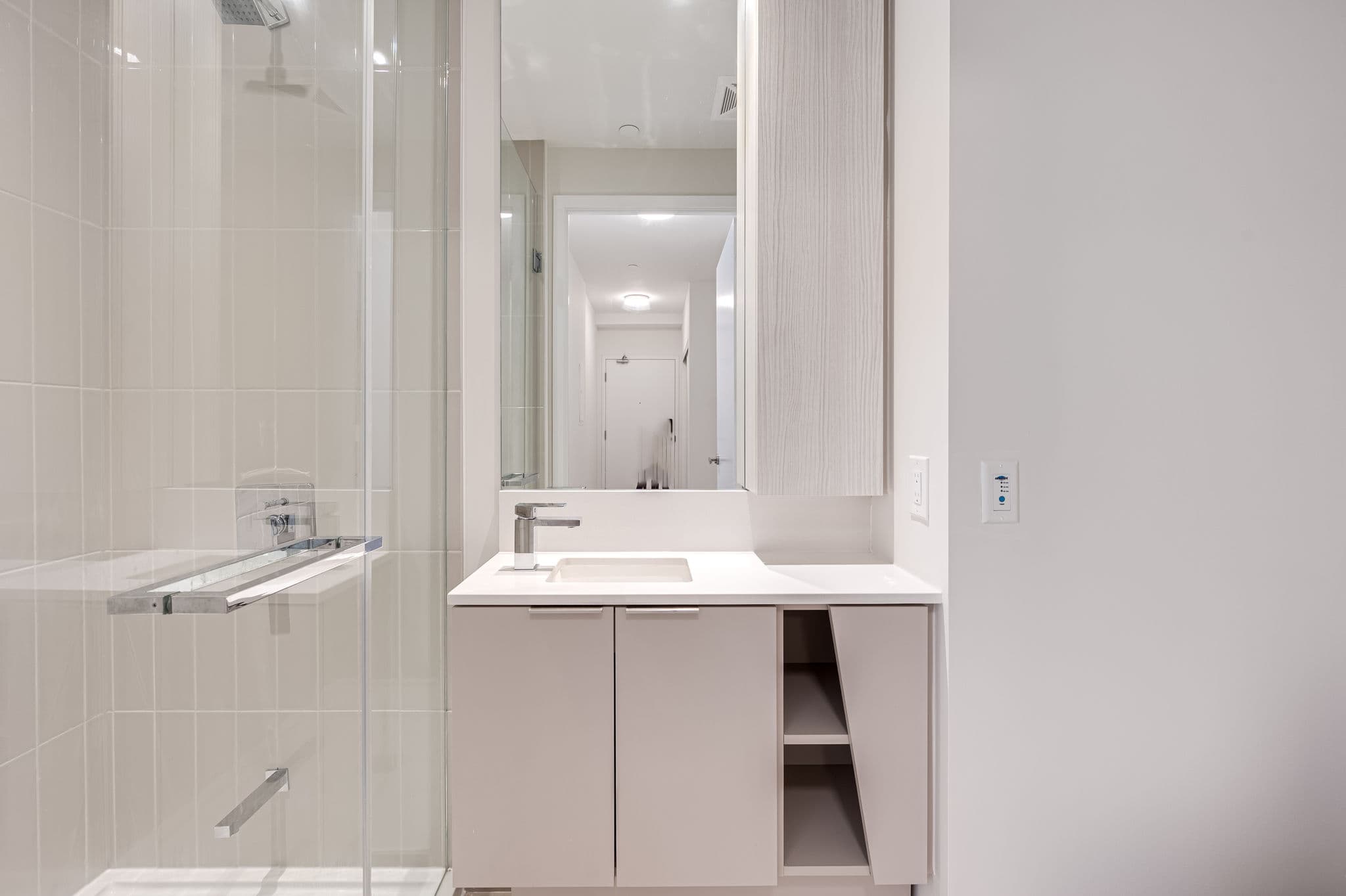 3900 Confederation Pkwy Mississauga, ON L5B 0M3
