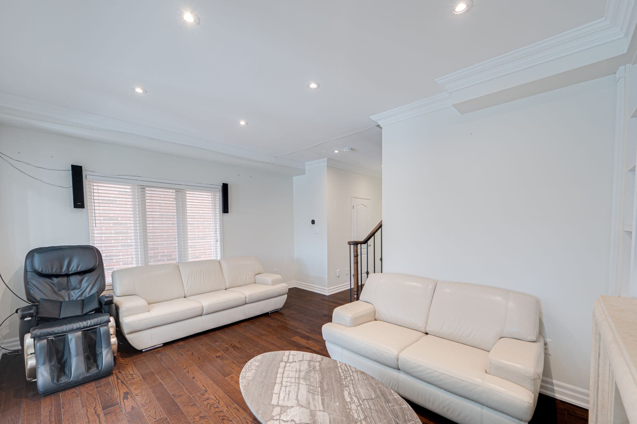 391 Vellore Park Ave Vaughan, ON L4H 0E6