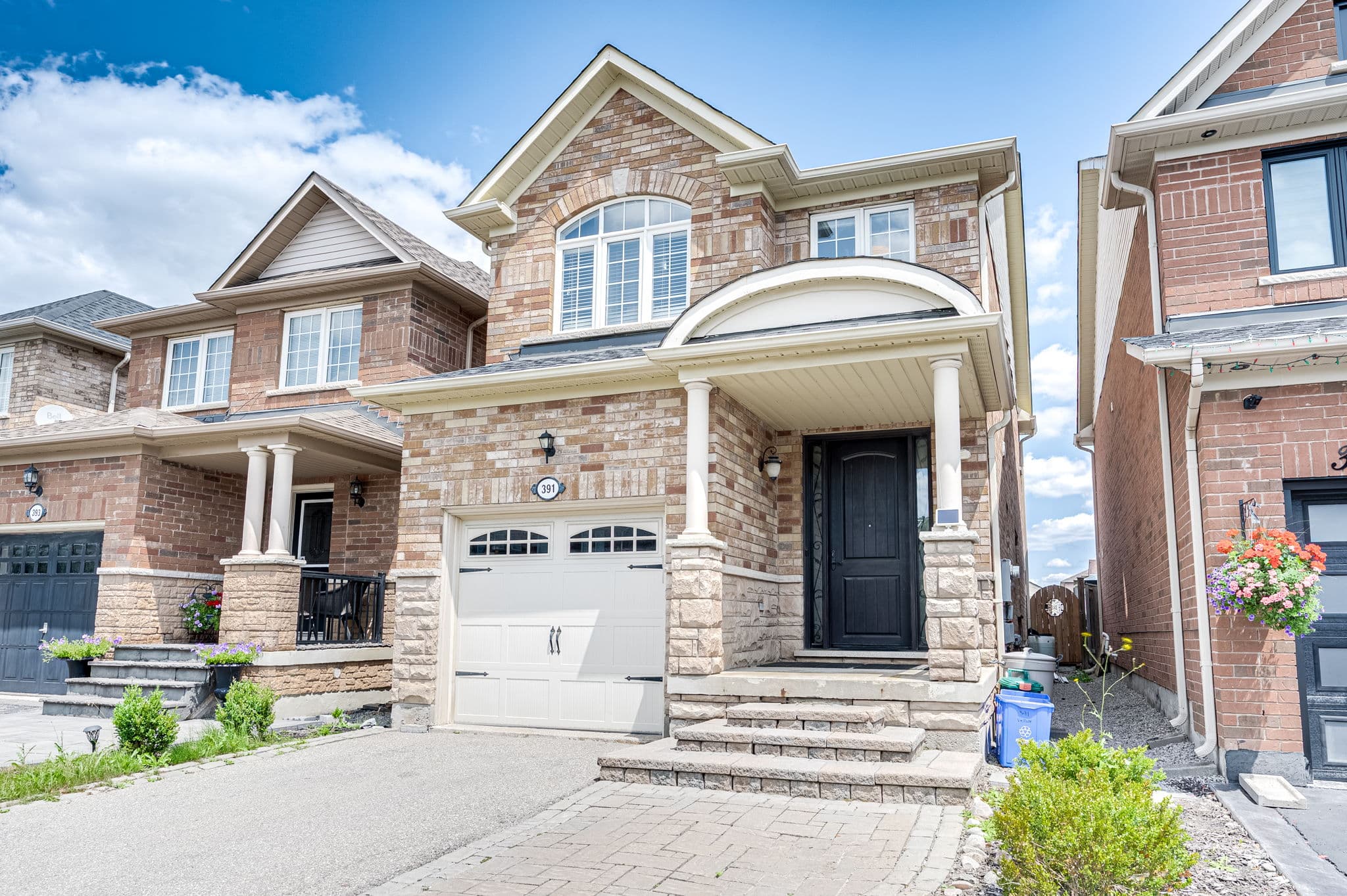391 Vellore Park Ave Vaughan, ON L4H 0E6