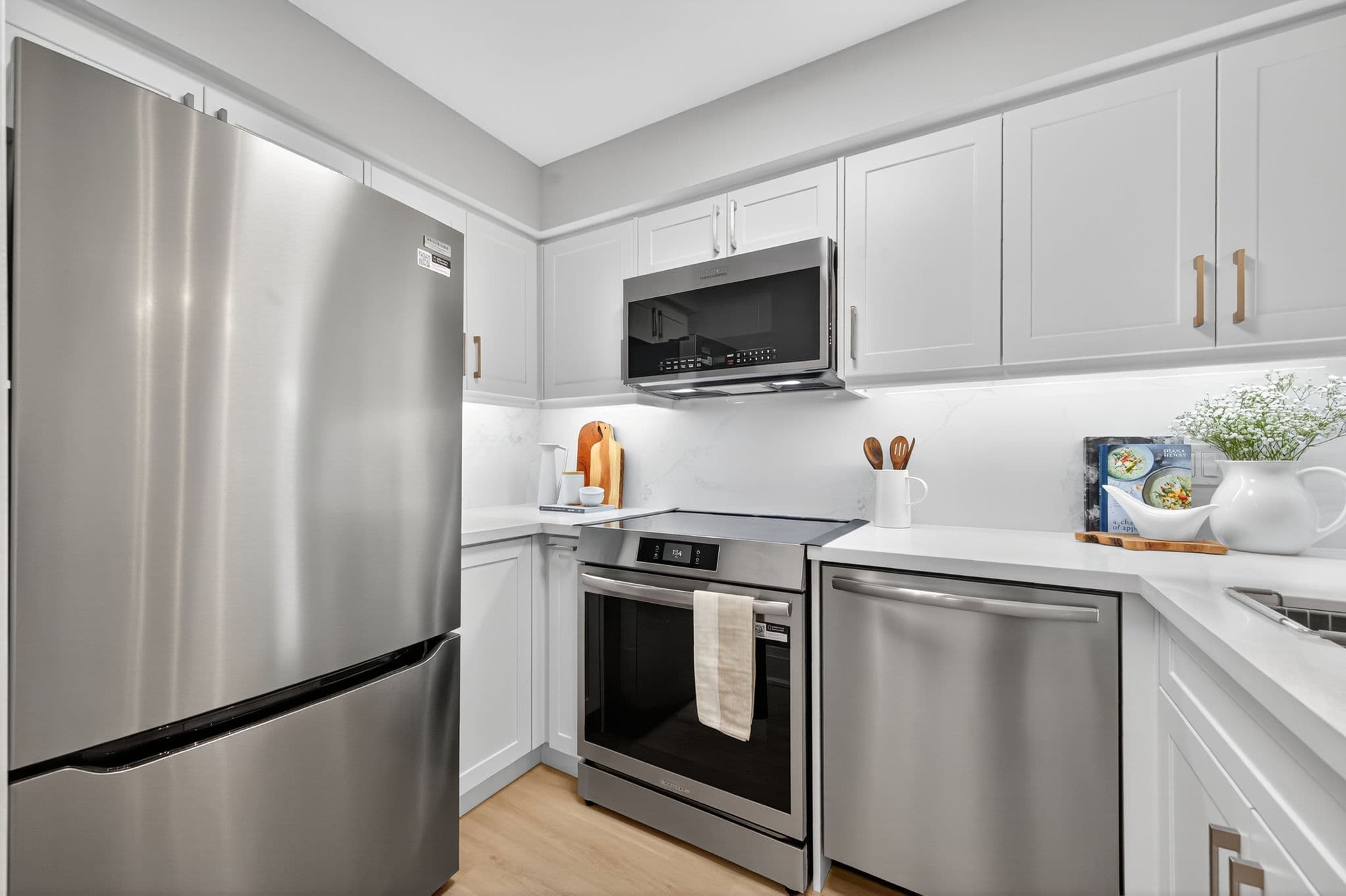 398 Eglinton Ave E Unit 503 Toronto, ON M4P 3H8