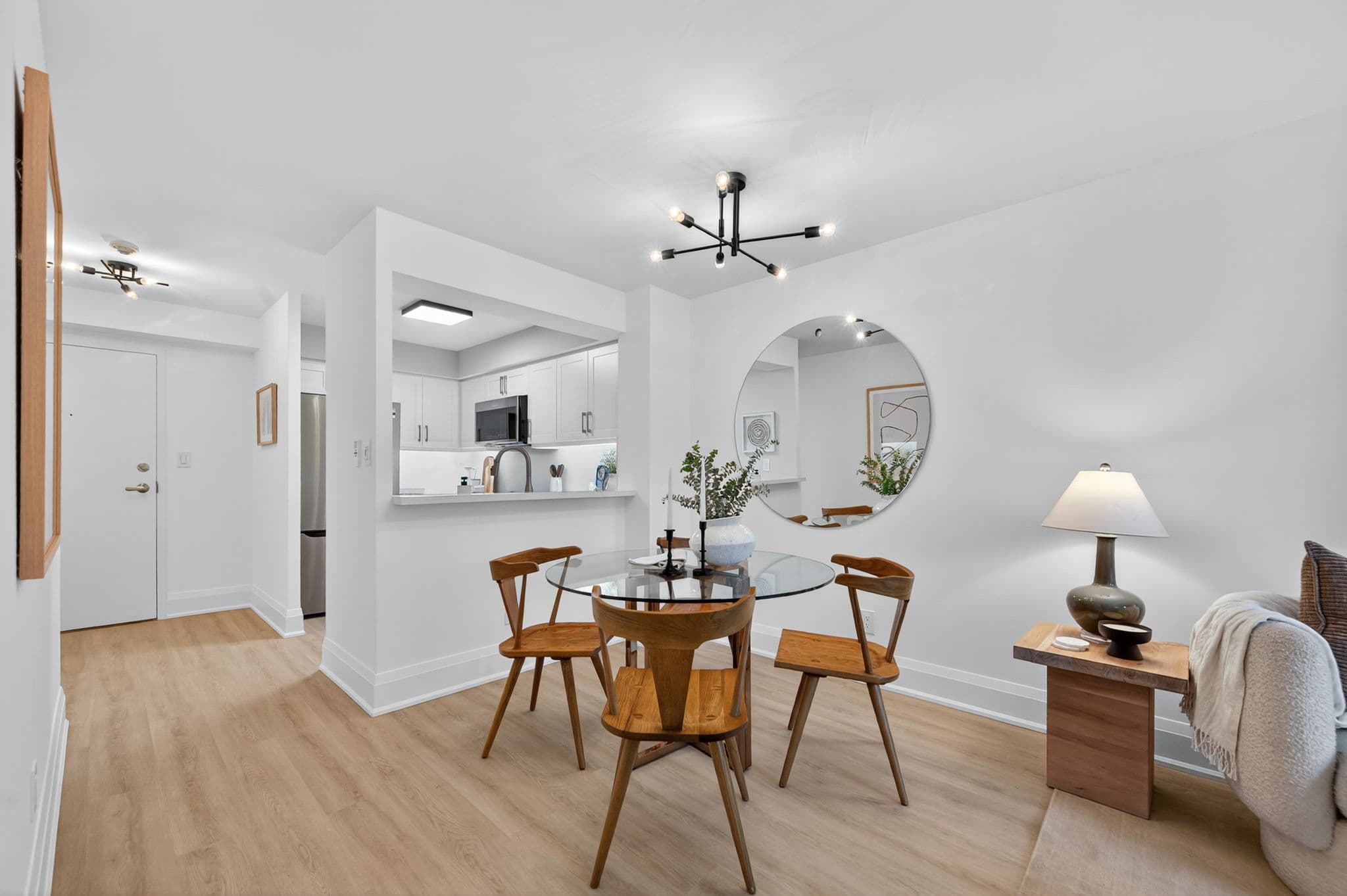 398 Eglinton Ave E Unit 503 Toronto, ON M4P 3H8