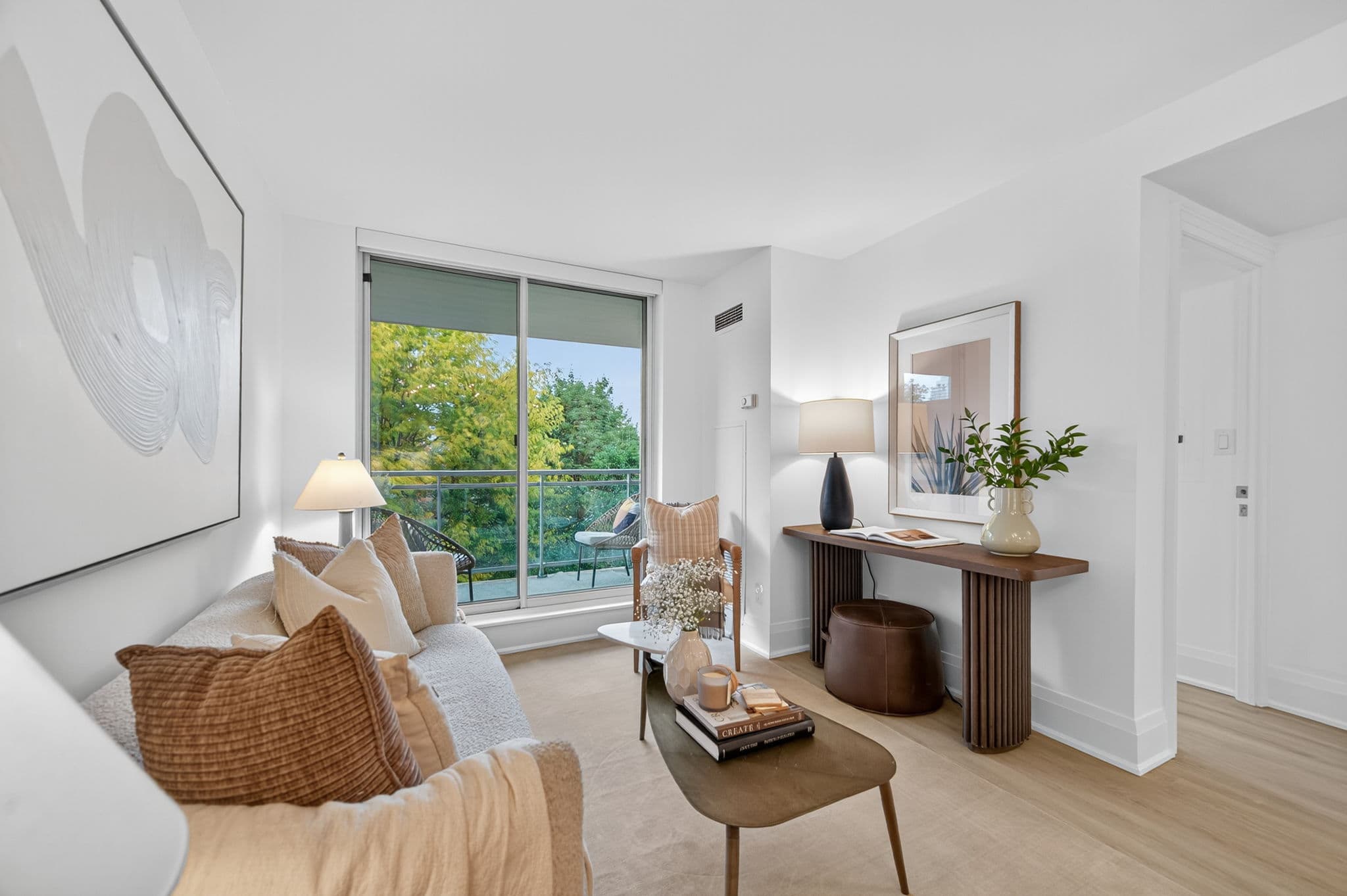 398 Eglinton Ave E Unit 503 Toronto, ON M4P 3H8