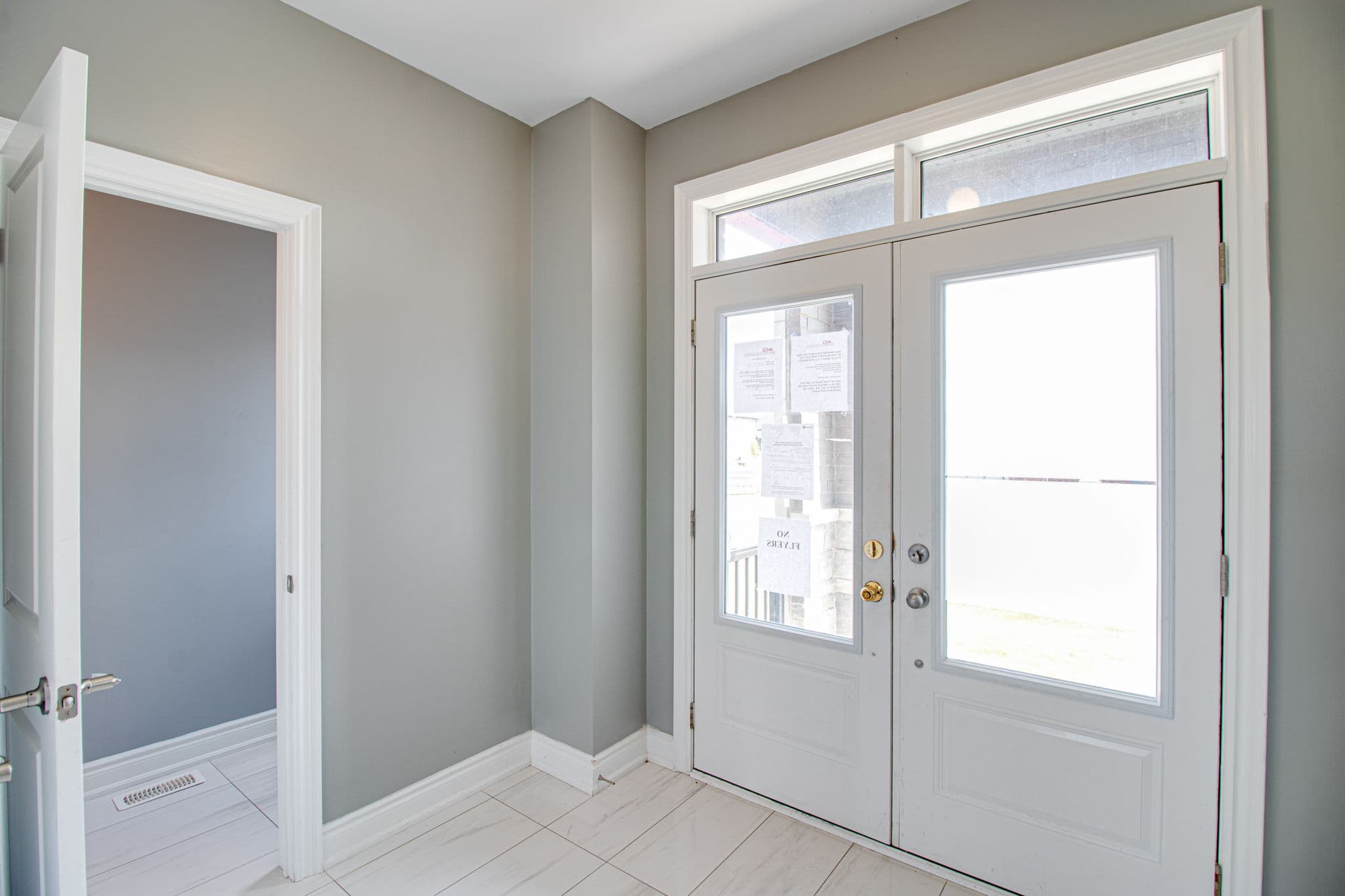 4 Middleton Dr Wasaga Beach, ON L9Z 1J9