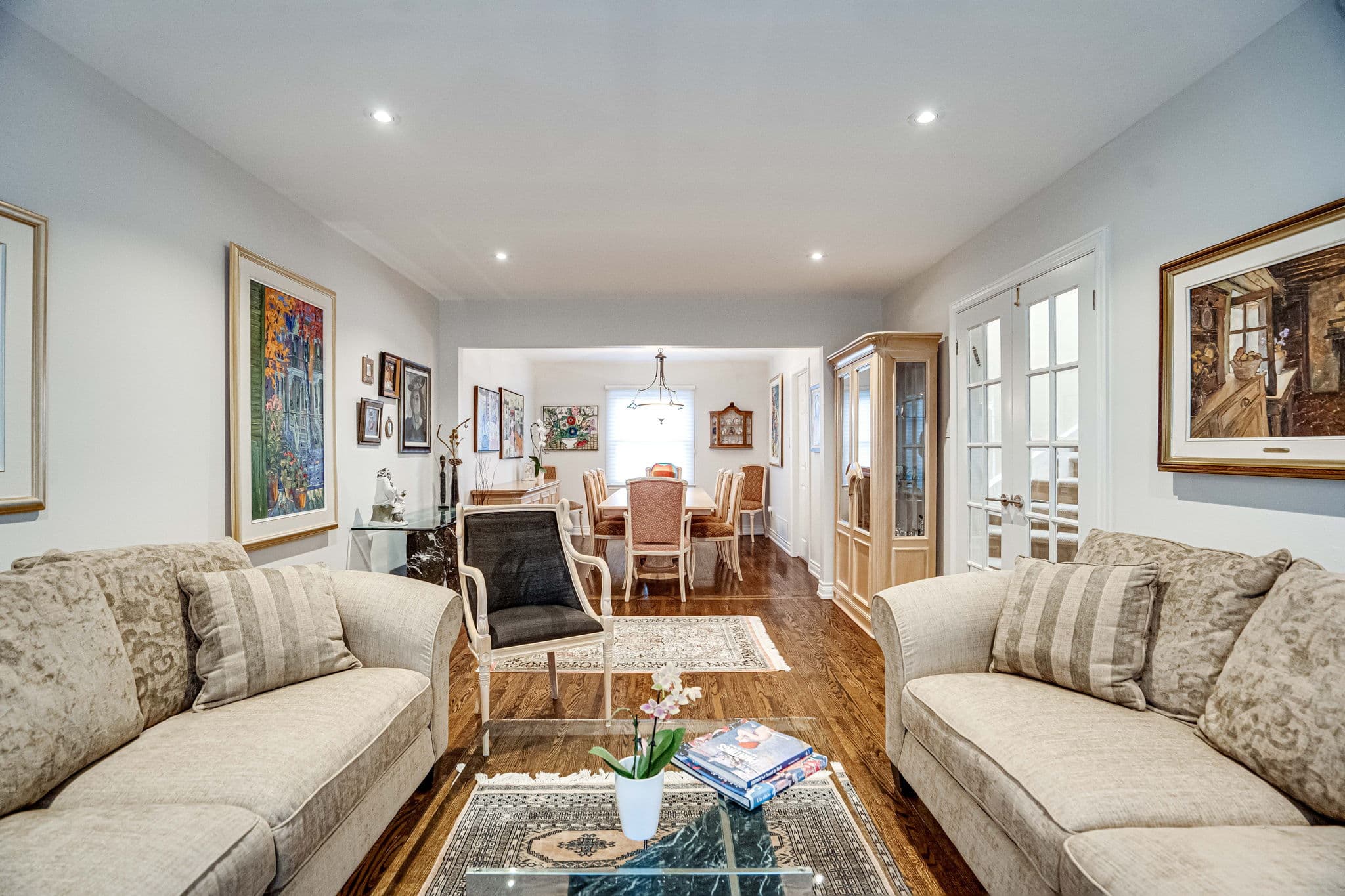 4 Sixpenny Ct Markham, ON L3T 4E5