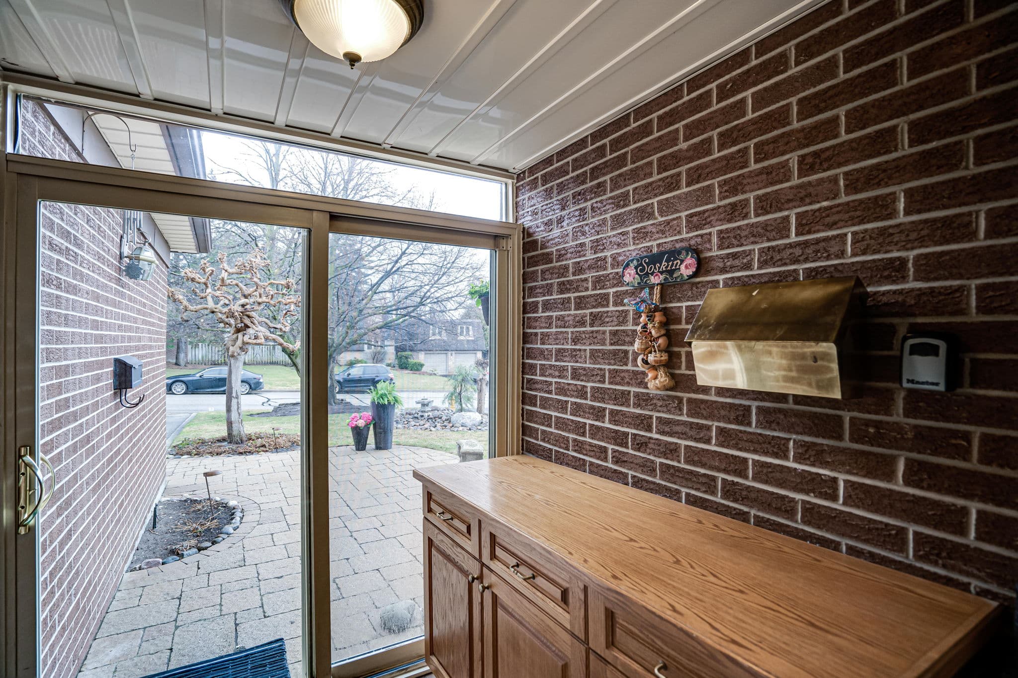 4 Sixpenny Ct Markham, ON L3T 4E5