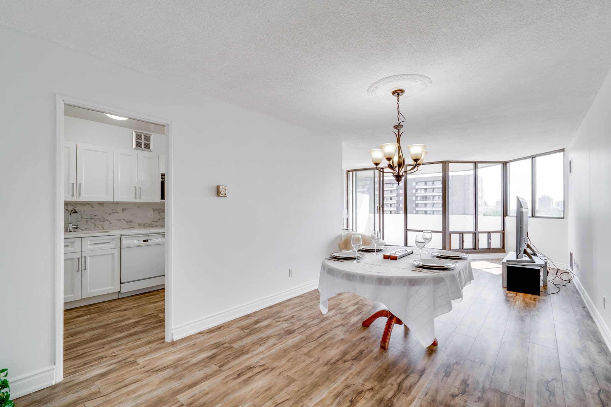 40 Baif Blvd Richmond Hill, ON L4C 5M9