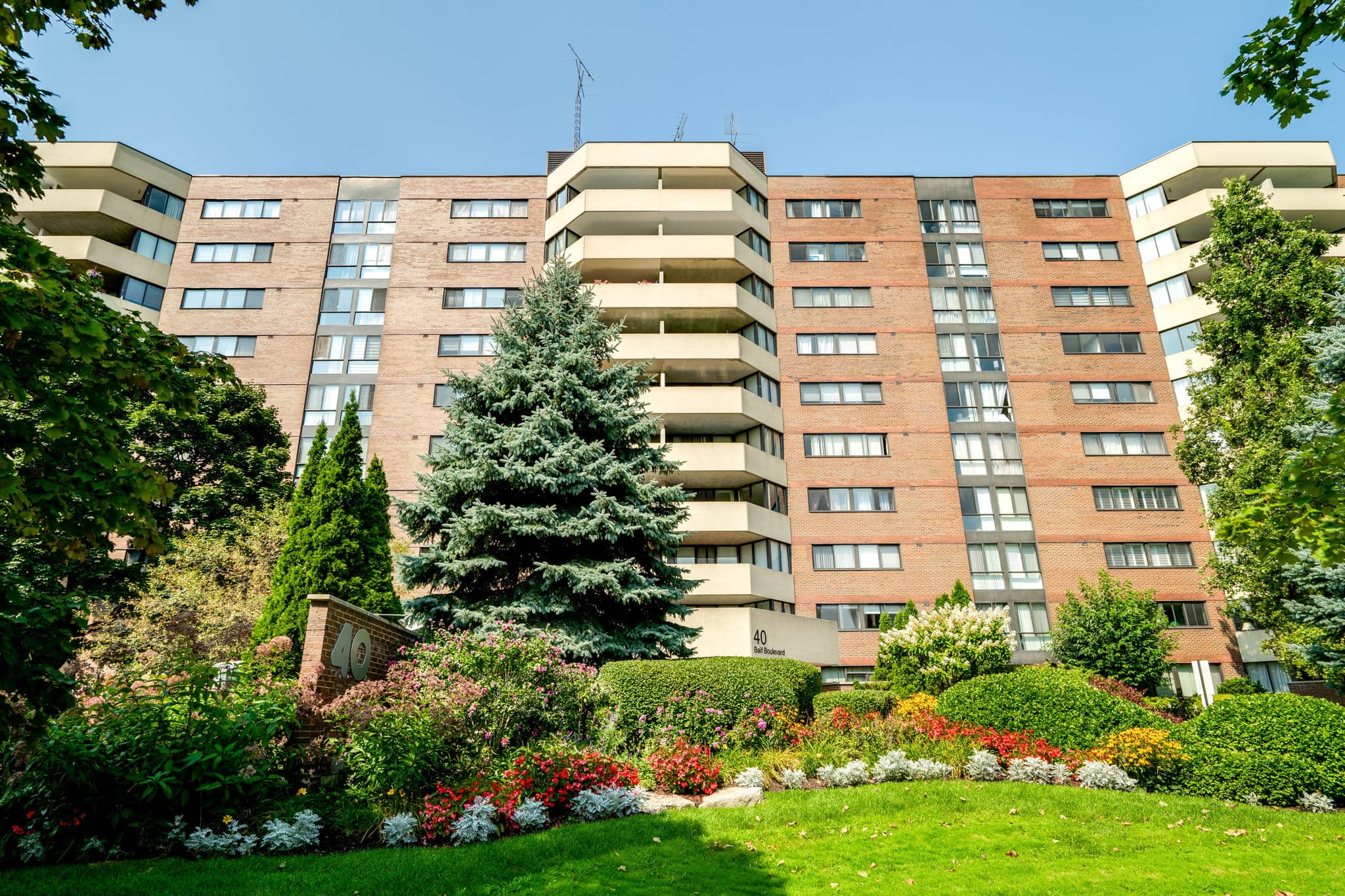 40 Baif Blvd Richmond Hill, ON L4C 5M9