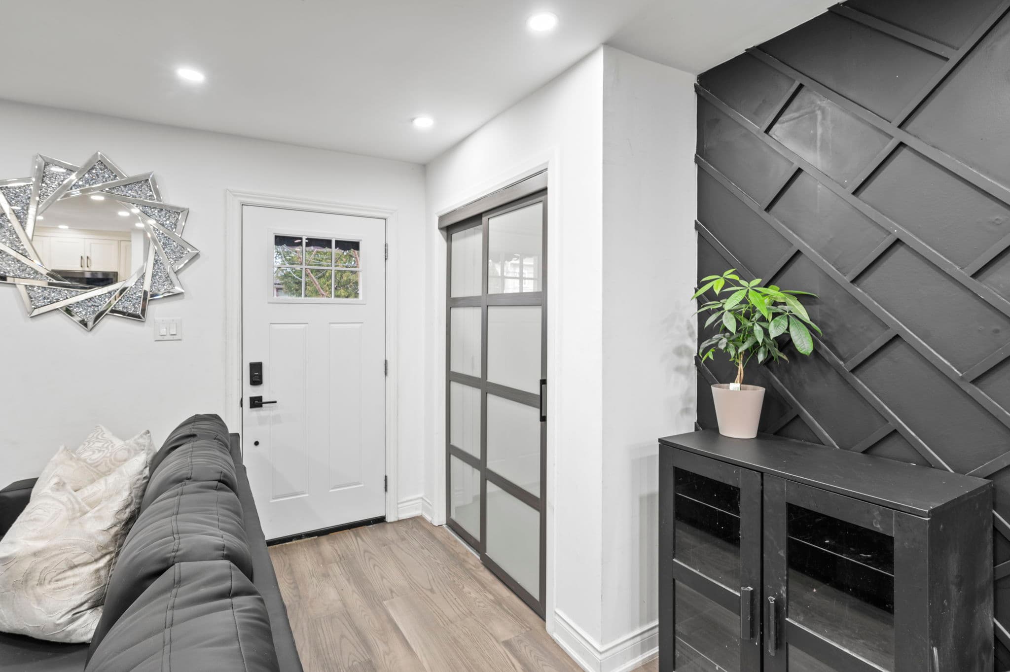 40 Byng Ave Toronto, ON M1L 3N6