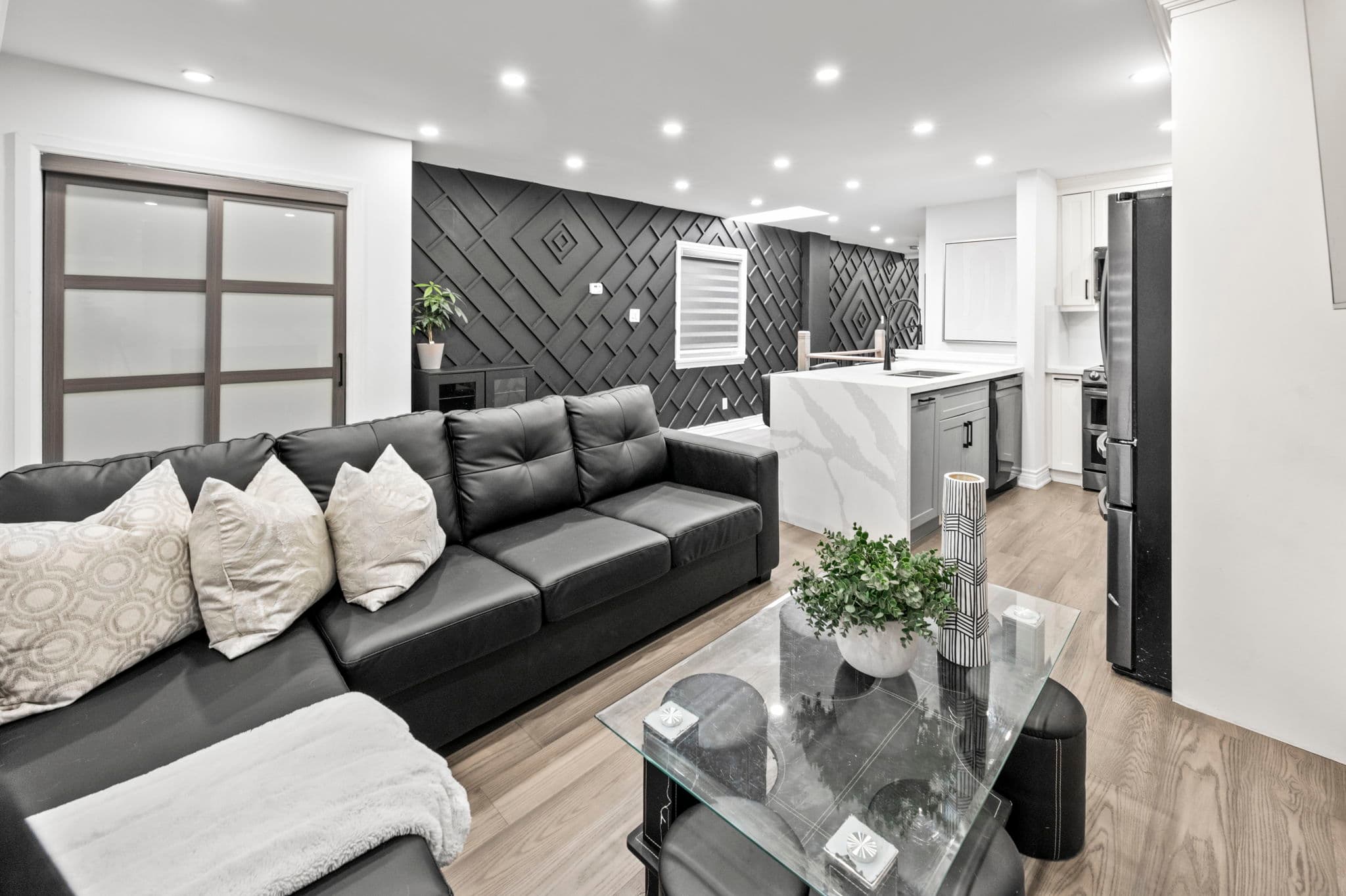 40 Byng Ave Toronto, ON M1L 3N6