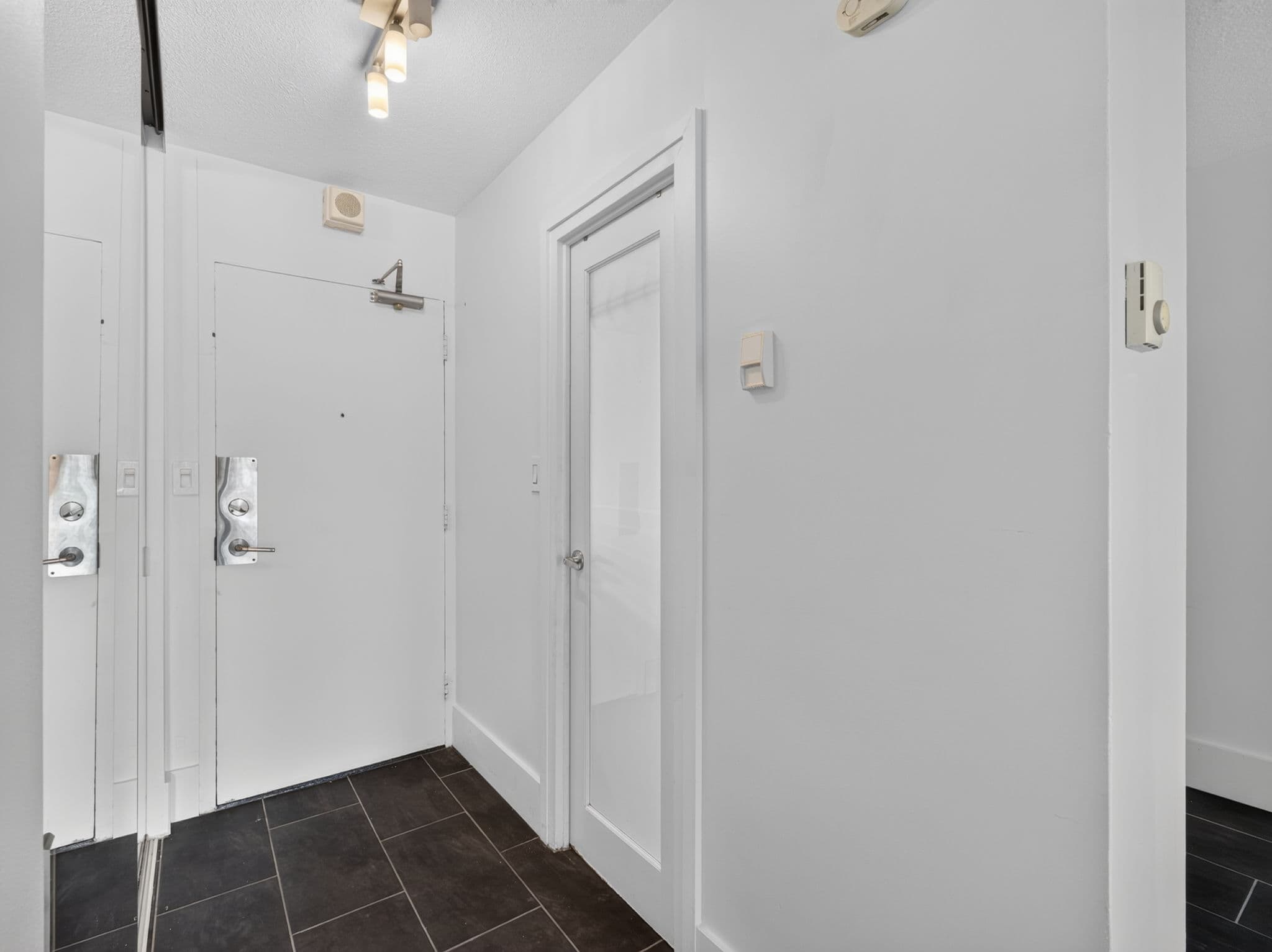 40 Homewood Ave Unit 210 Toronto, ON M4Y 2K2