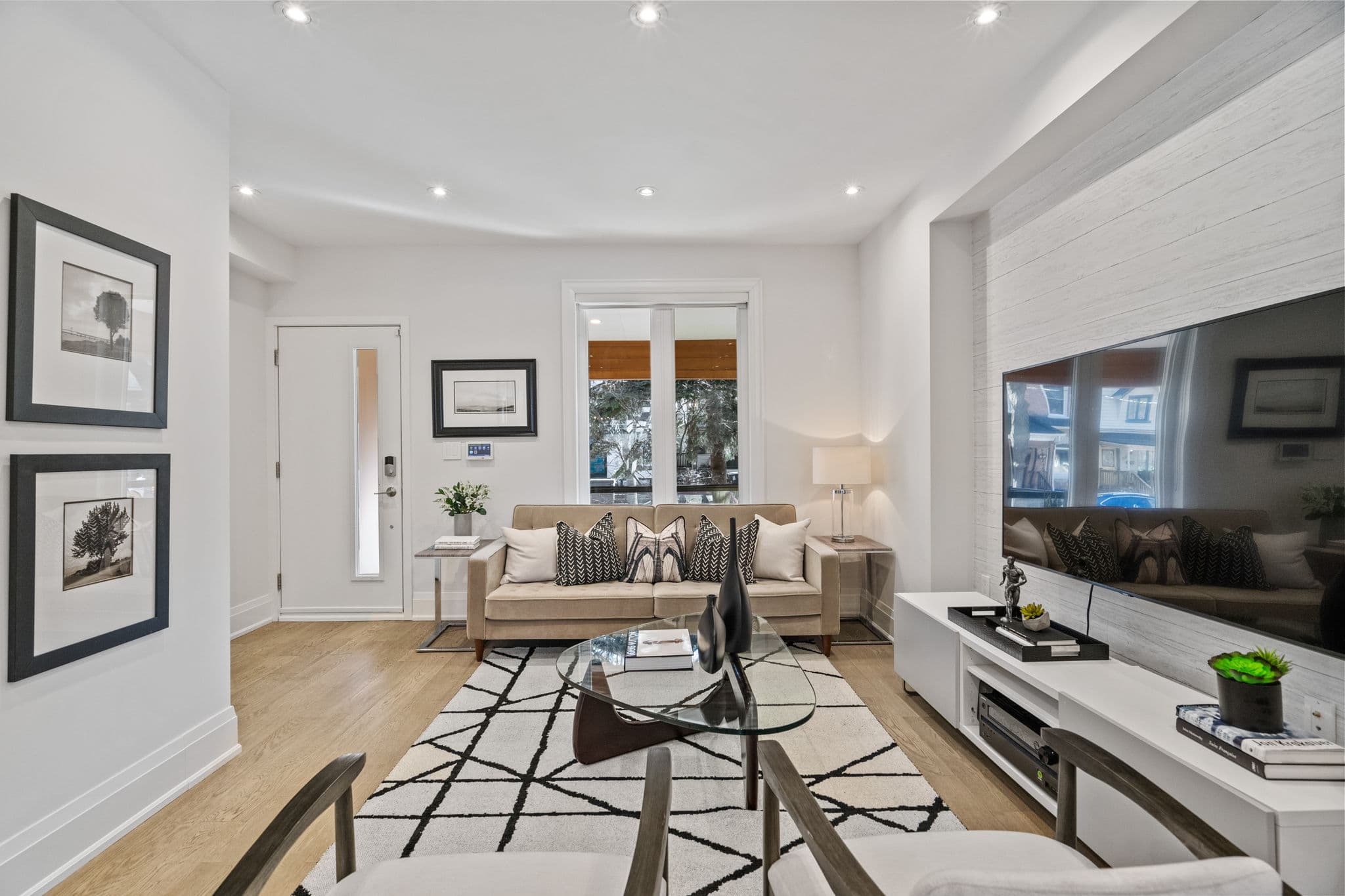40 Morse St Toronto, ON M4M 2P6