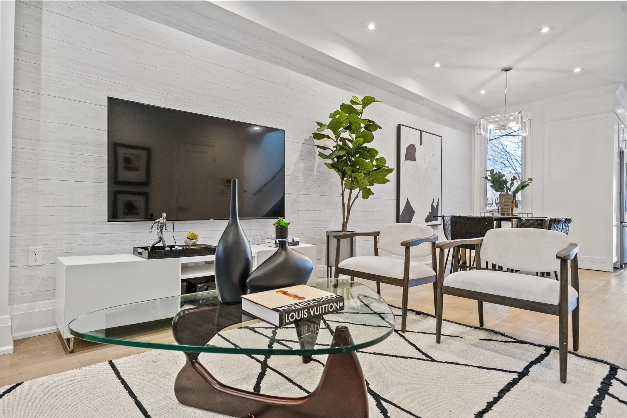 40 Morse St Toronto, ON M4M 2P6
