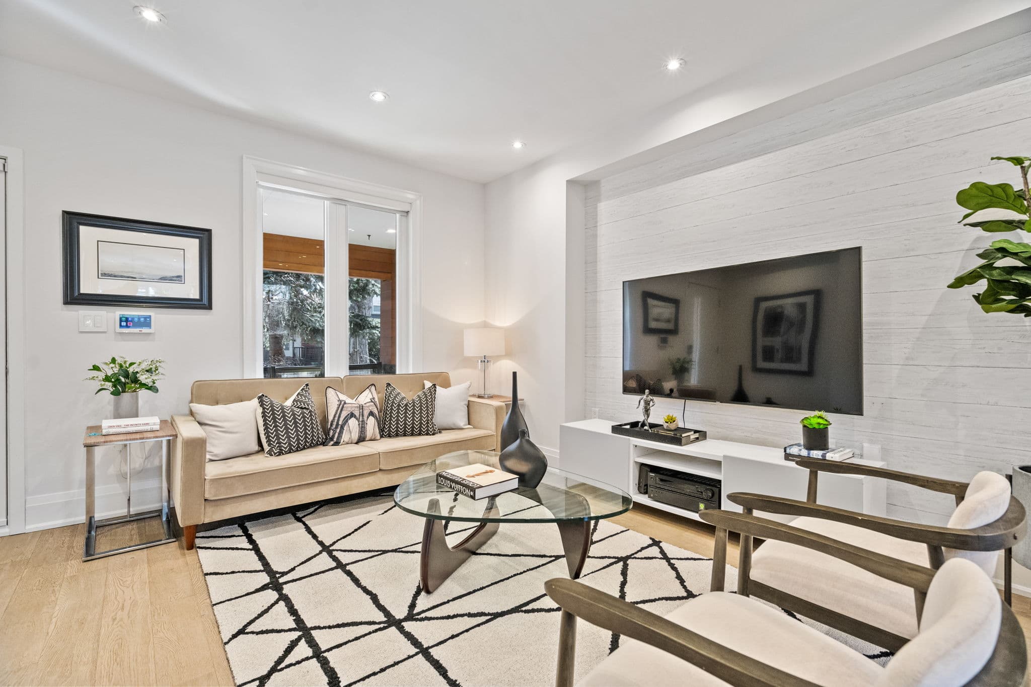 40 Morse St Toronto, ON M4M 2P6