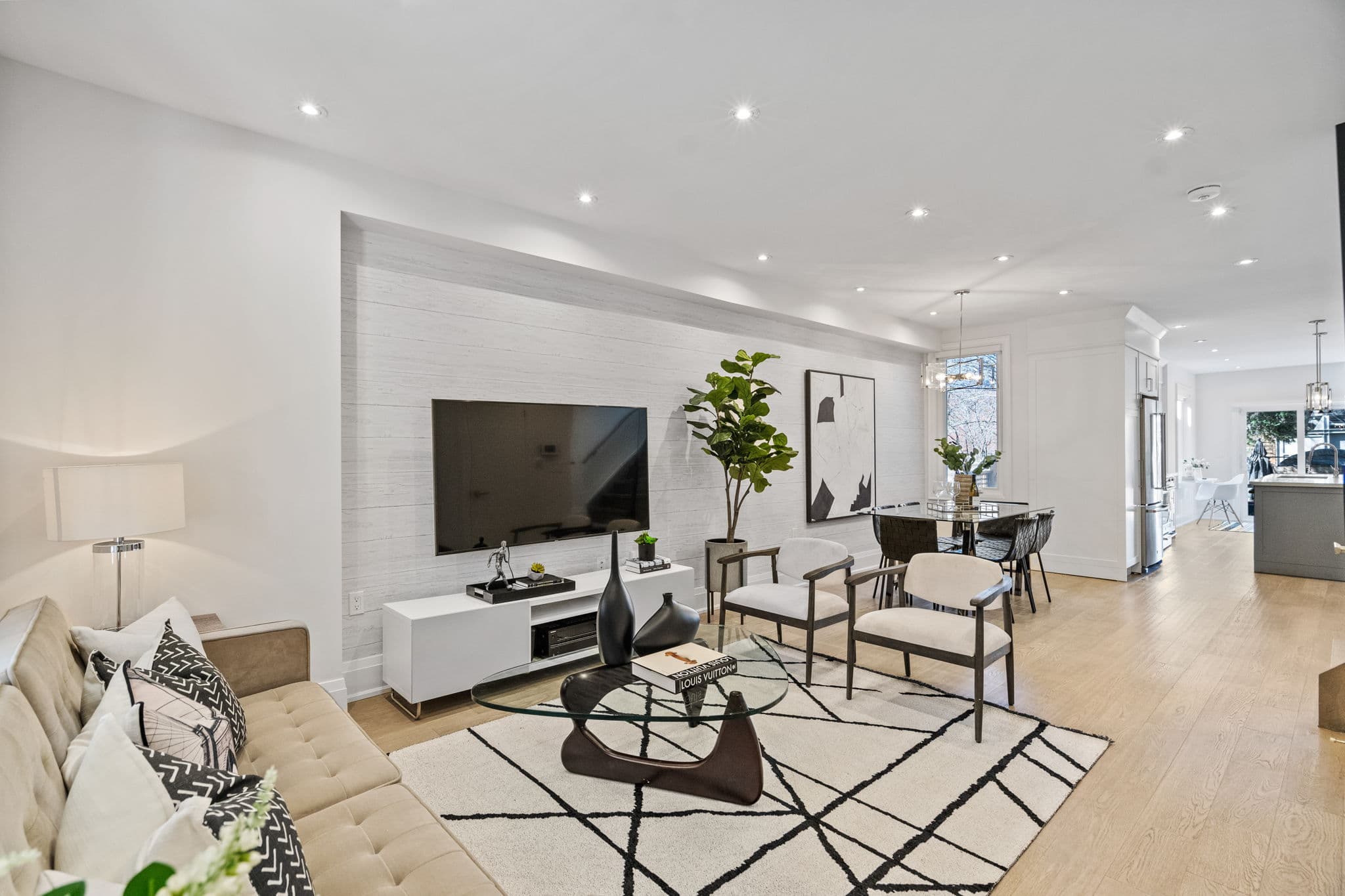 40 Morse St Toronto, ON M4M 2P6