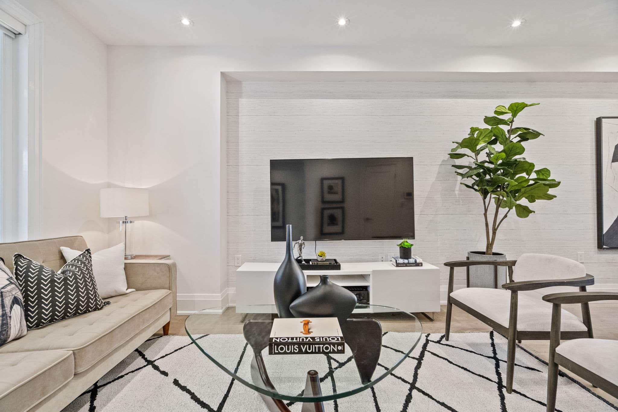40 Morse St Toronto, ON M4M 2P6