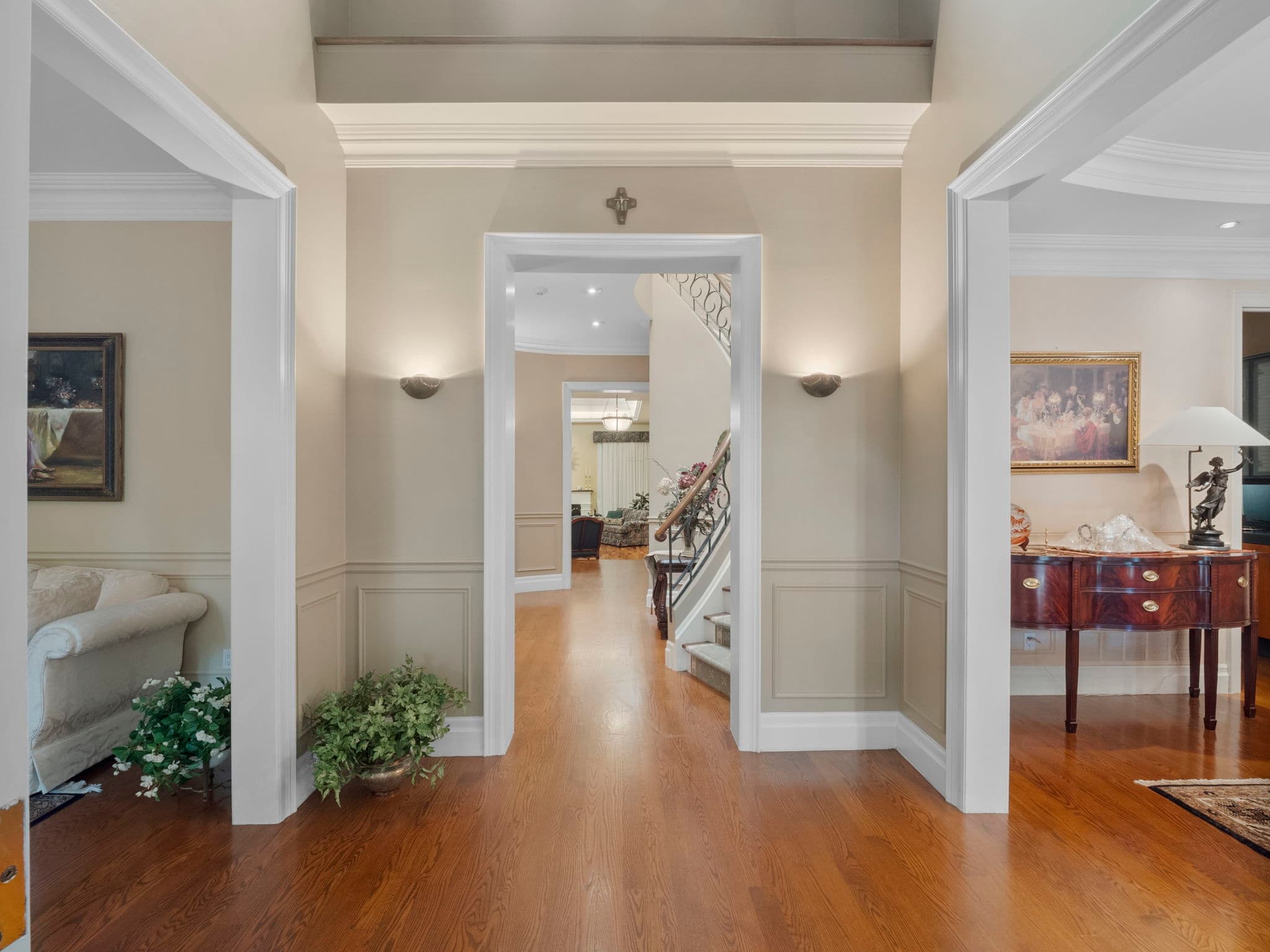 40 Munro Blvd Toronto, ON M2P 1B9
