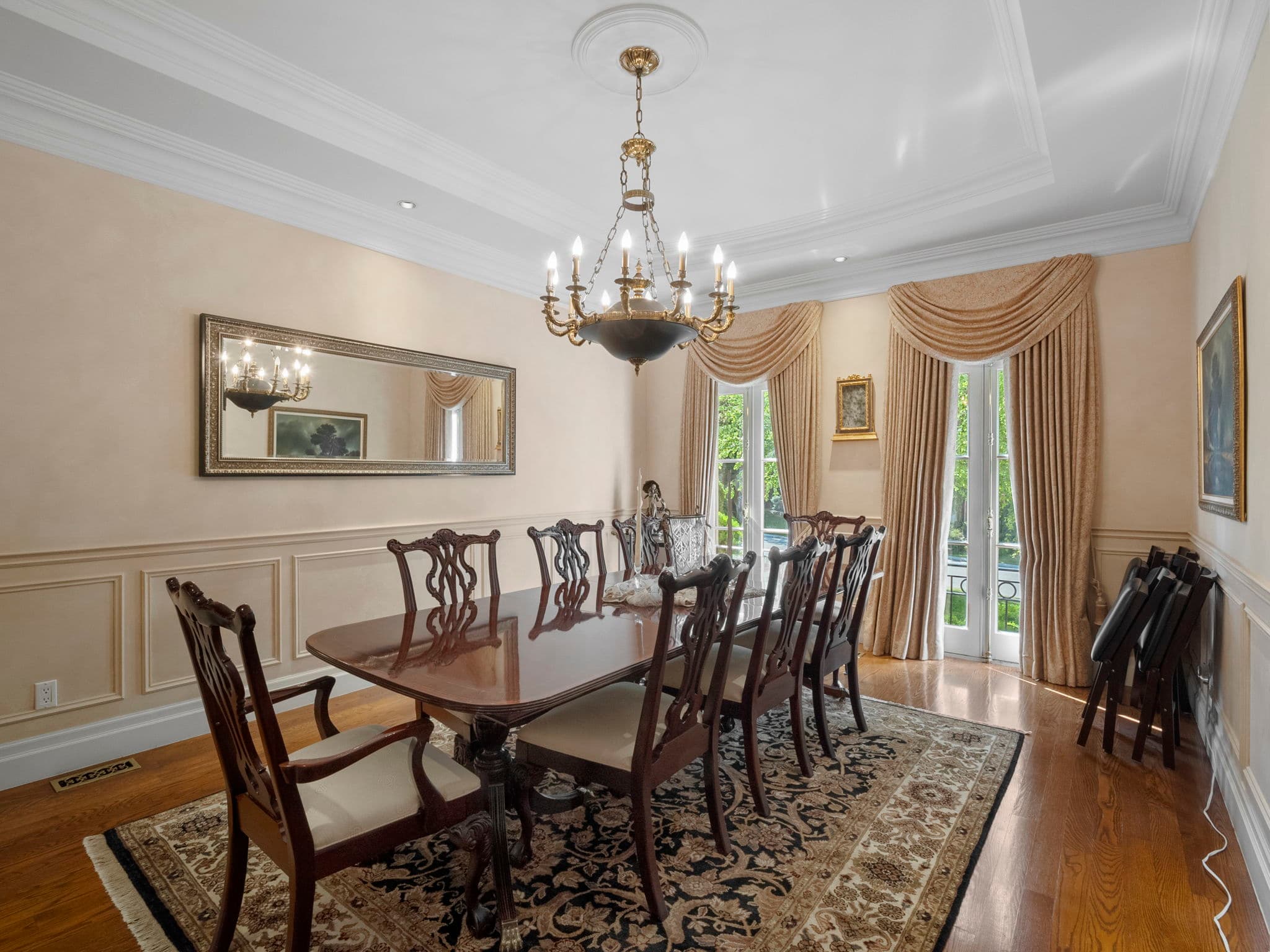 40 Munro Blvd Toronto, ON M2P 1B9