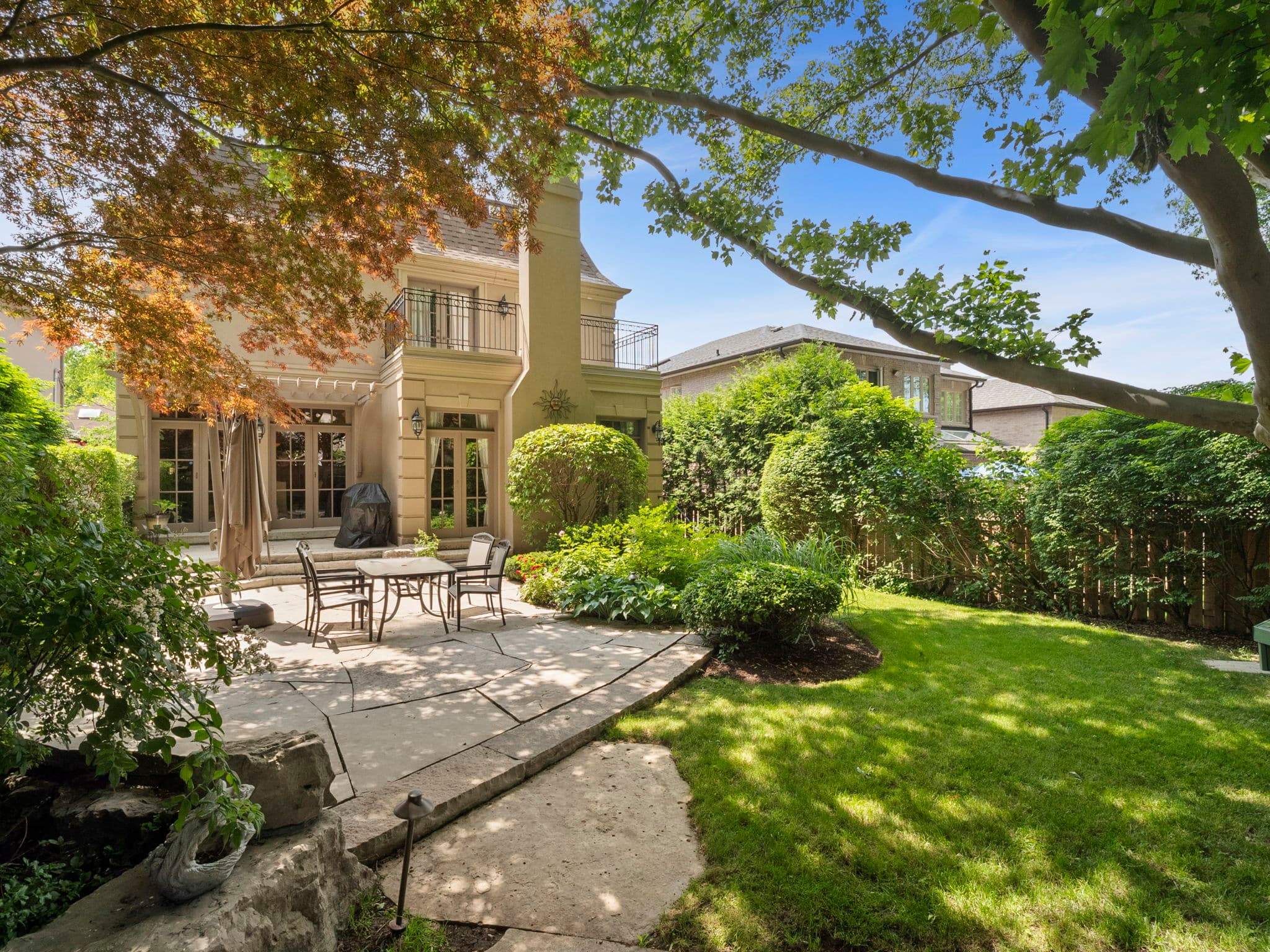 40 Munro Blvd Toronto, ON M2P 1B9