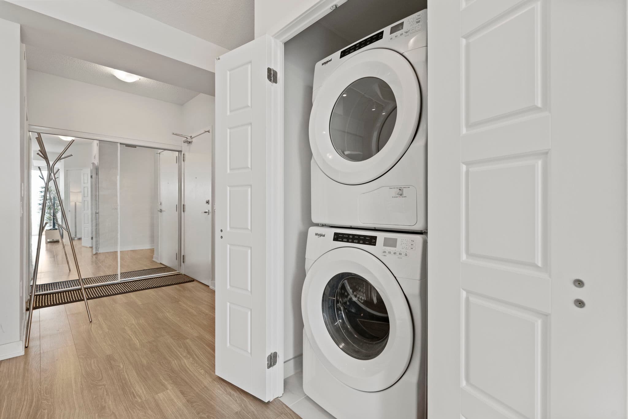 4055 Parkside Village Dr Unit 2021 Mississauga, ON L5B 0K8