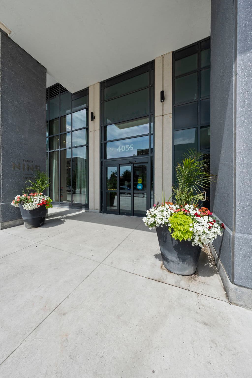 4055 Parkside Village Dr Unit 2021 Mississauga, ON L5B 0K8