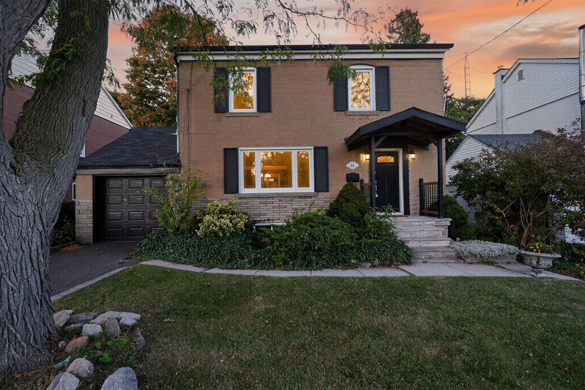 41 Cliffside Dr Toronto, ON M1N 1K9