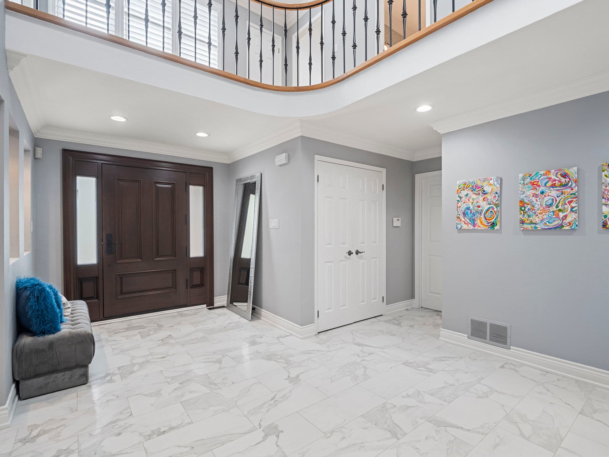41 Hefhill Ct Vaughan, ON L4J 7L9