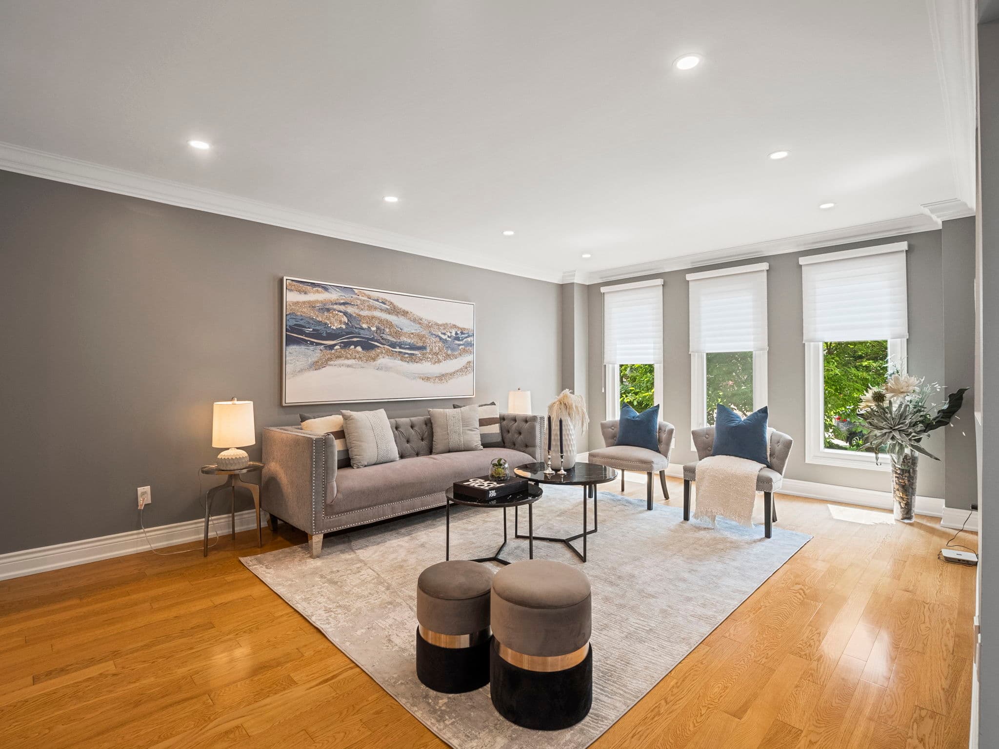 41 Hefhill Ct Vaughan, ON L4J 7L9