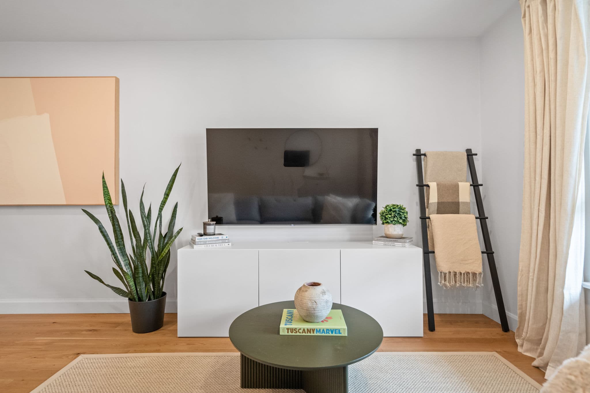 41 Talbot St Toronto, ON M6N 1G5