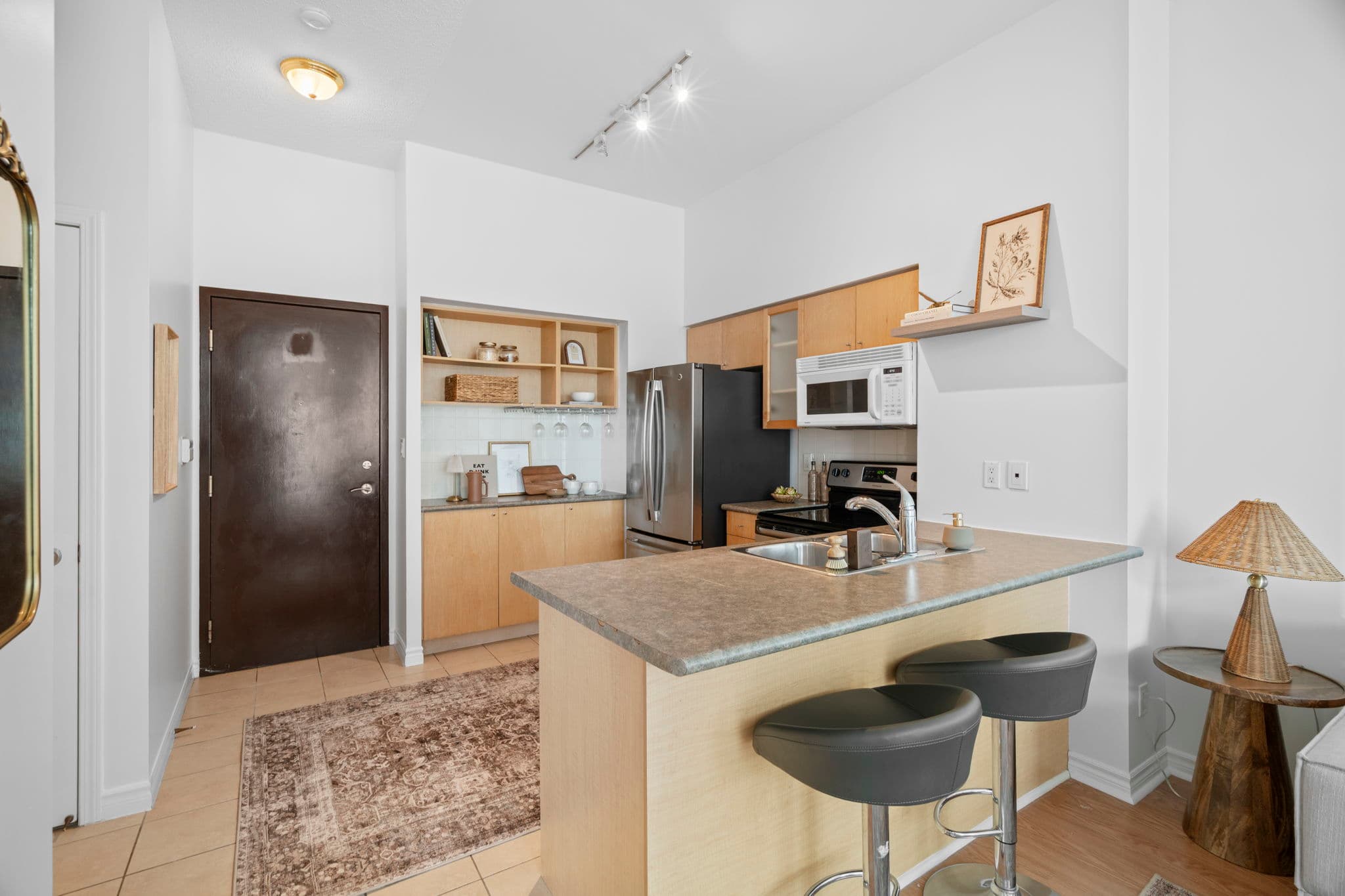 410 Queens Quay W Unit 413 Toronto, ON M5V 3T1