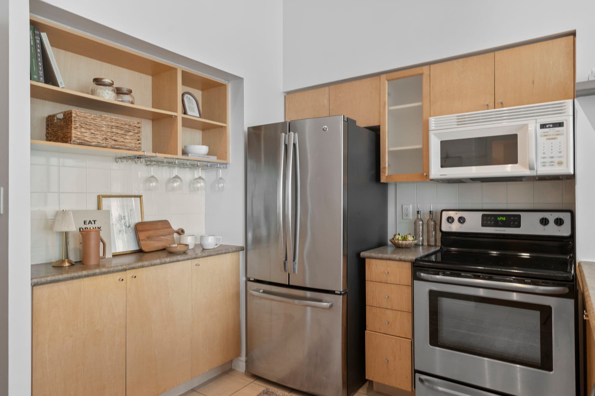 410 Queens Quay W Unit 413 Toronto, ON M5V 3T1