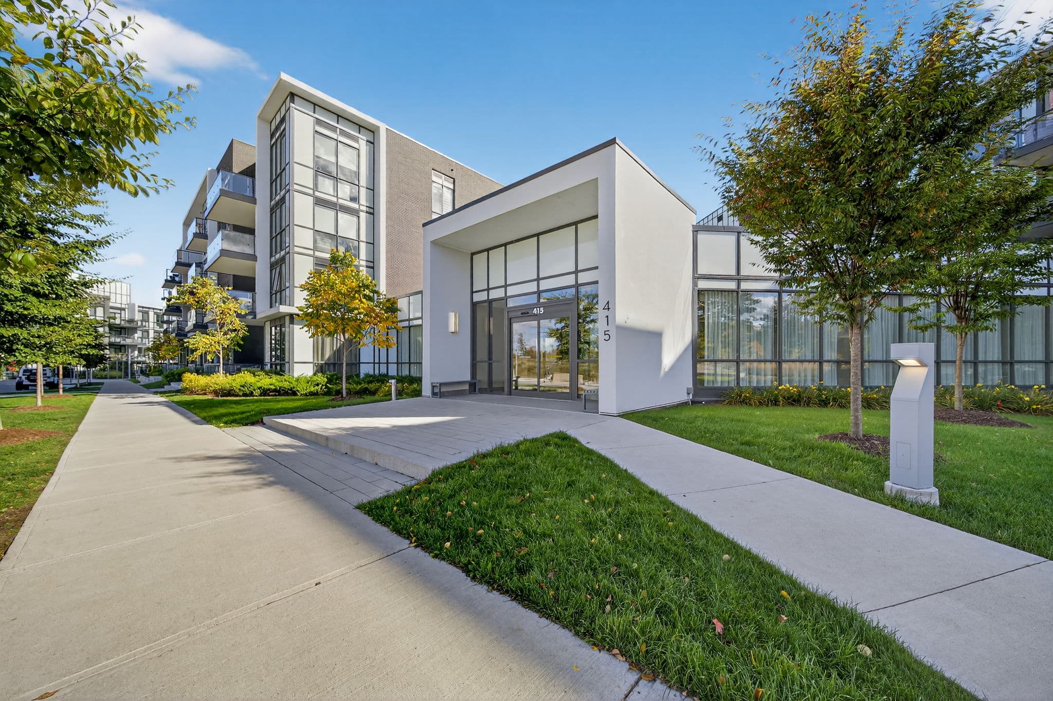 415 Sea Ray Ave unit 435 Innisfil, ON L9S 0R5