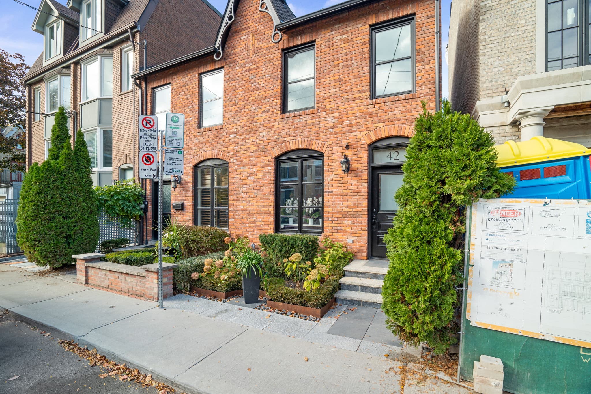 42 Berryman St Toronto, ON M5R 1M6